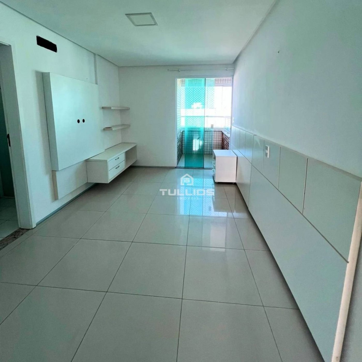 Apartamento no condomínio Ecolagune