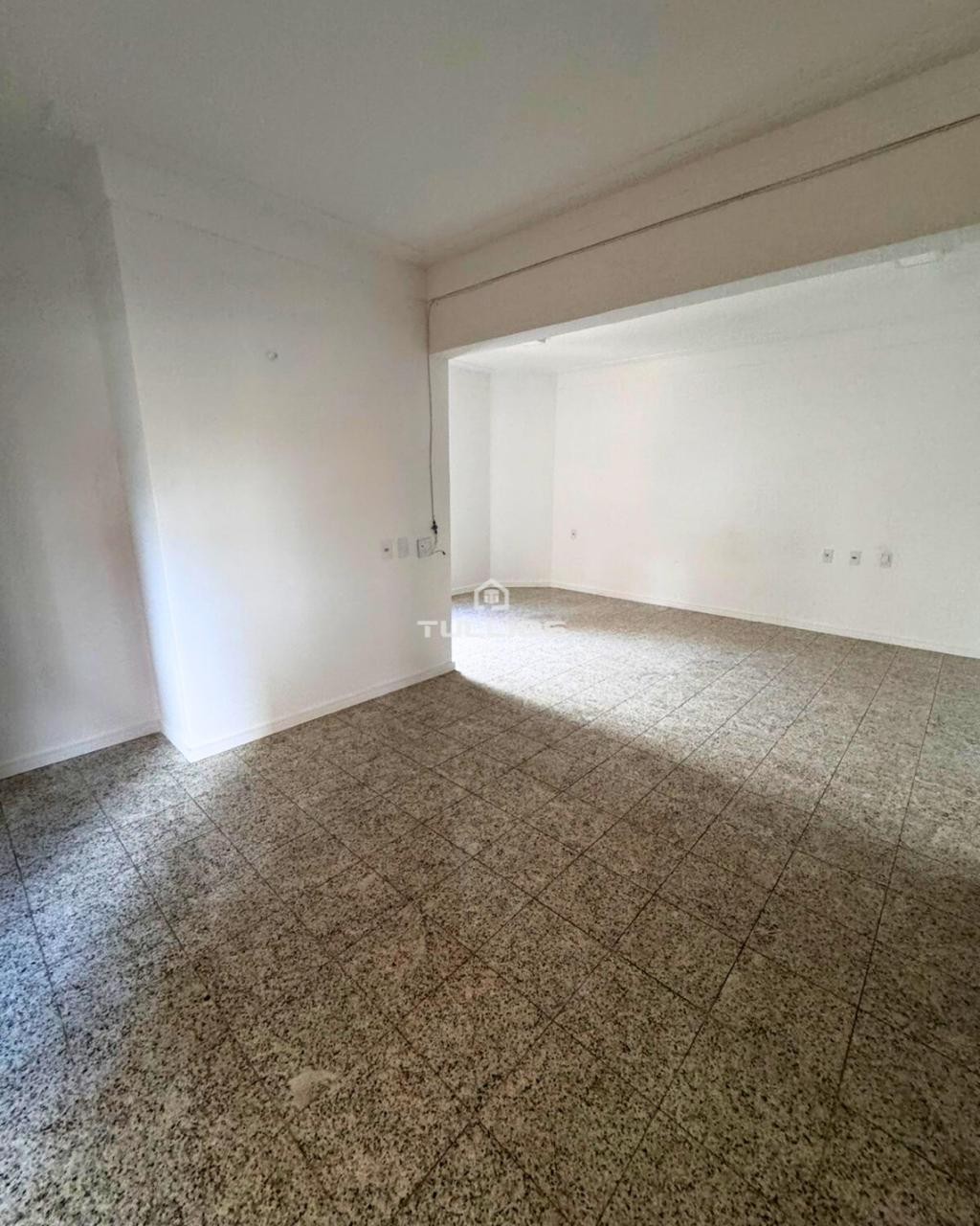 Apartamento disponível para venda ou locação no Edf. Antonio Onofre