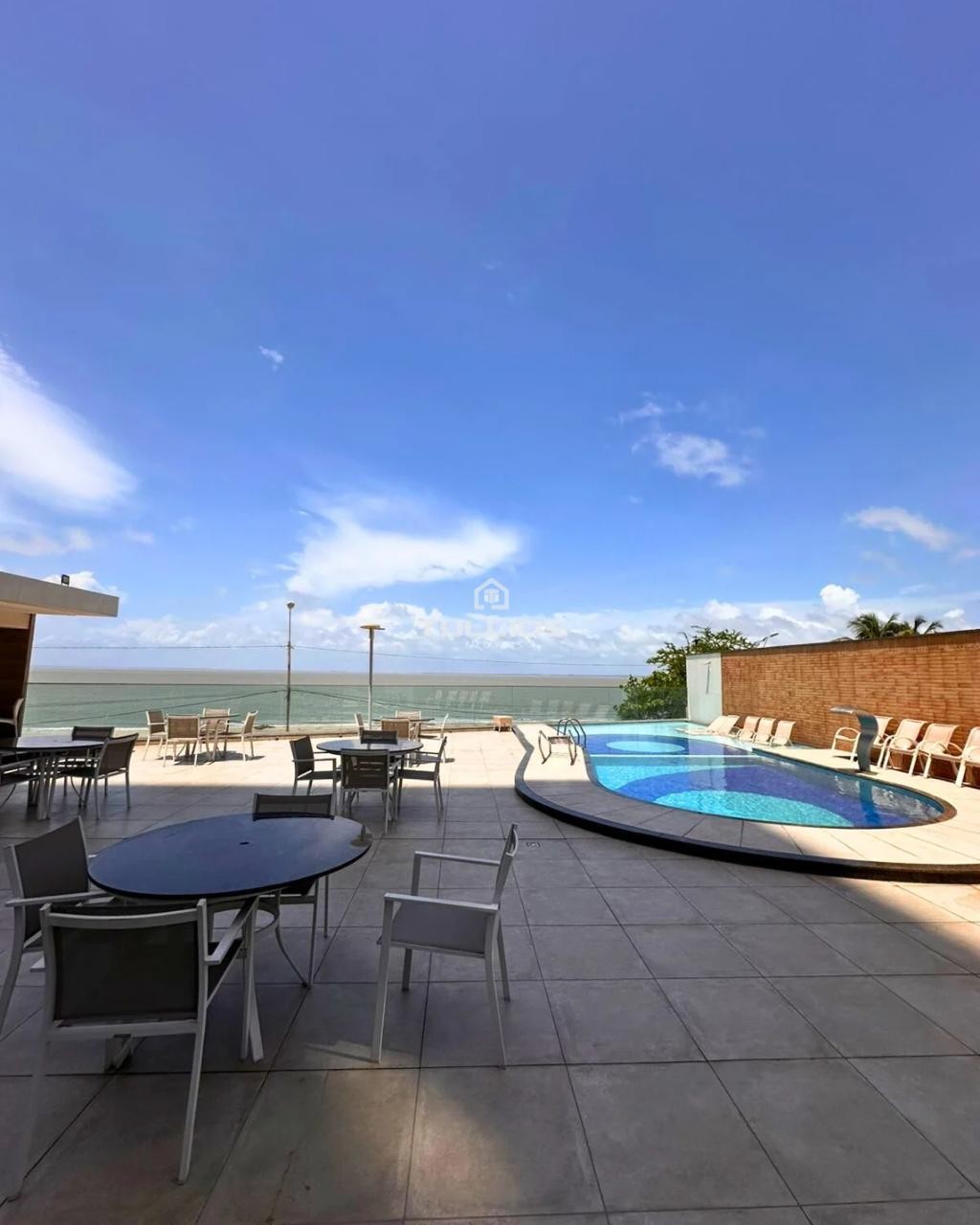 Apartamento disponível no Francisco Neves Regalas 