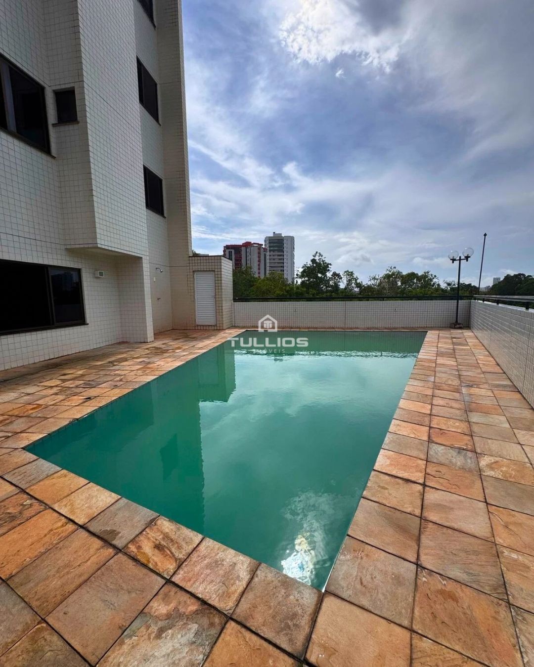 Apartamento à Venda no Renascença – Sofisticação e Vista Mar
