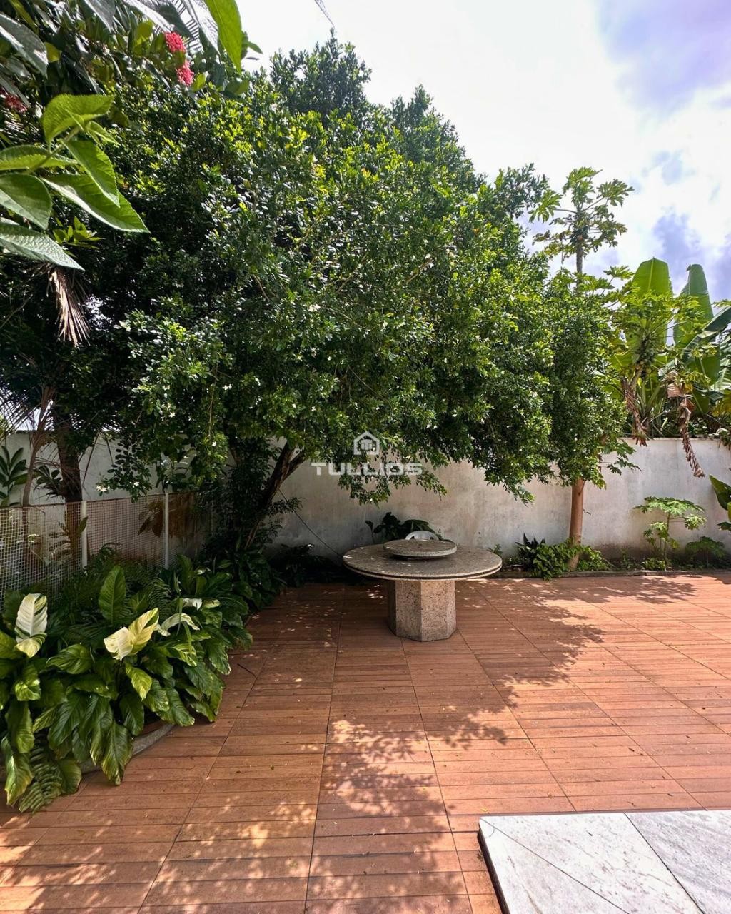 Casa de Alto Padrão à Venda – Jardim Eldorado