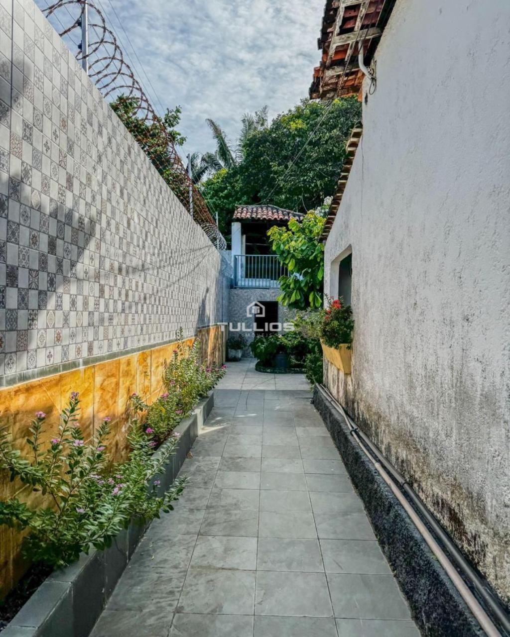Casa 4 quartos para Venda no bairro Calhau em São Luís