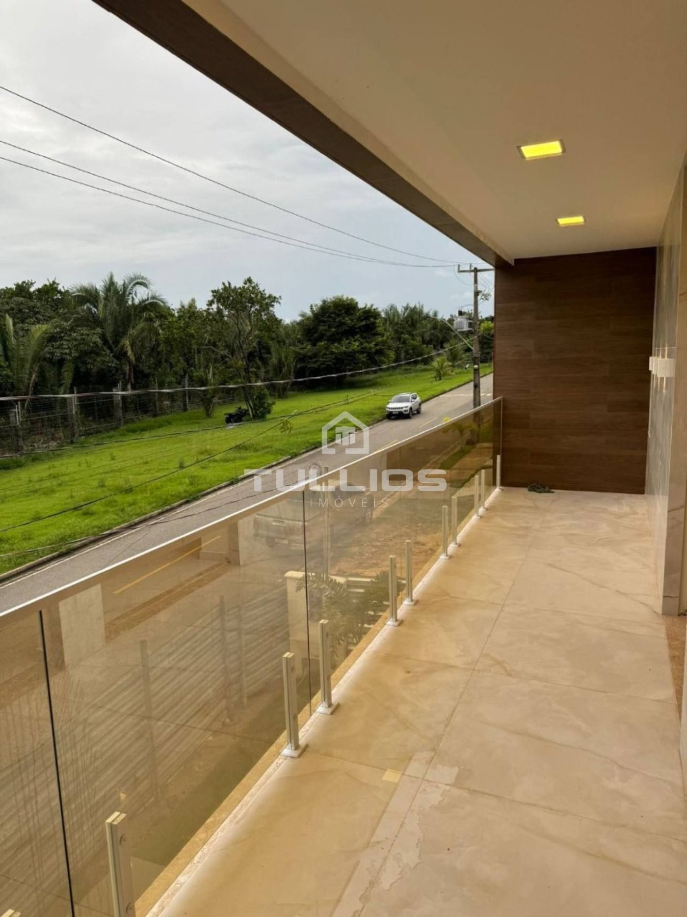Venda - Casa com 4 suítes no Araçagy