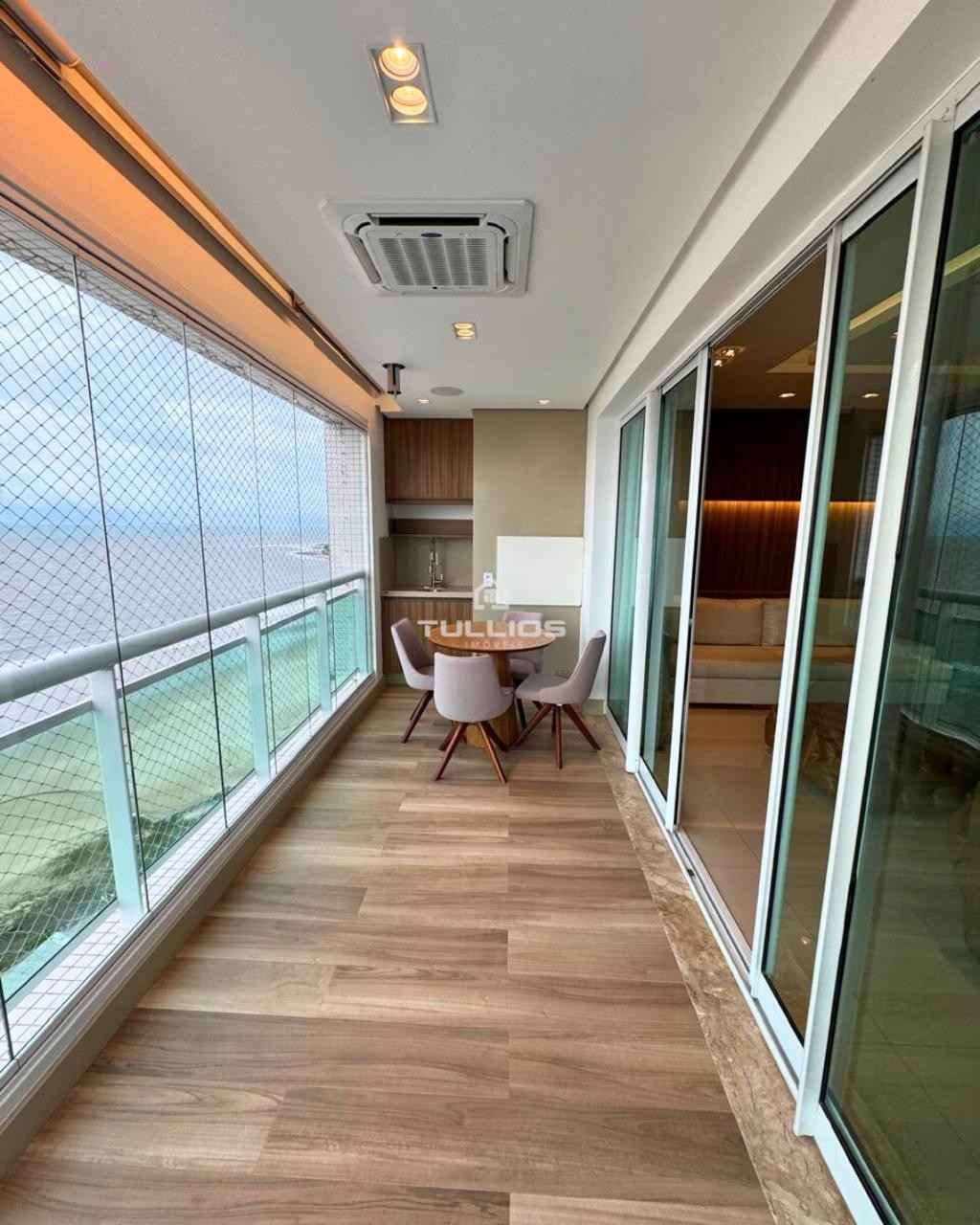 Encante-se com este Belíssimo Apartamento na Península – Vista Mar Deslumbrante