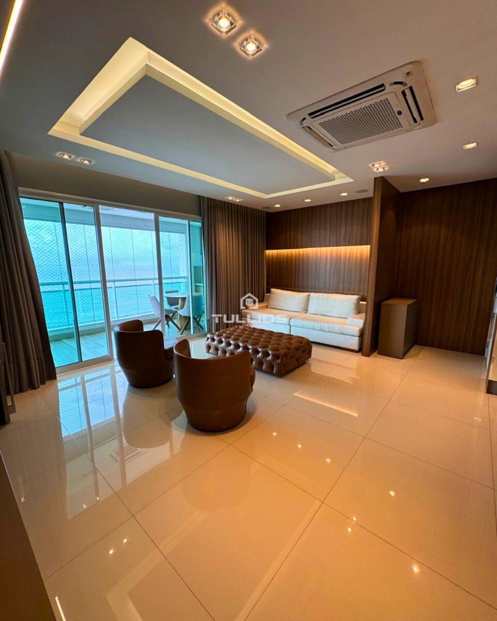 Encante-se com este Belíssimo Apartamento na Península – Vista Mar Deslumbrante