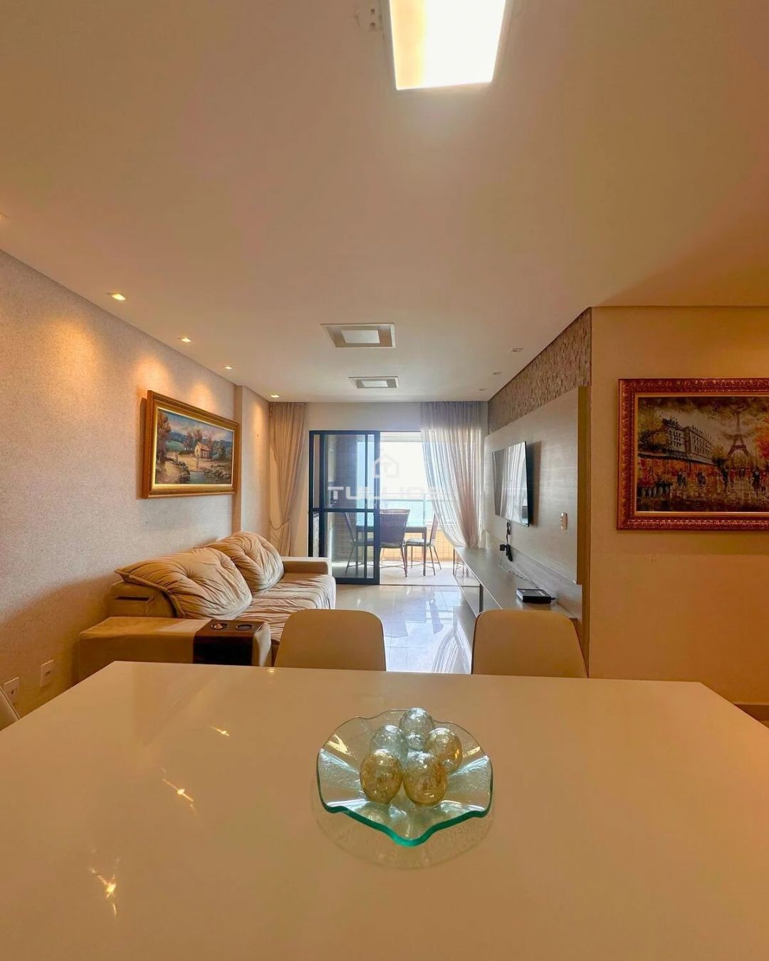 Apartamento de Alto Padrão na Ponta do Farol – Vista Mar Deslumbrante