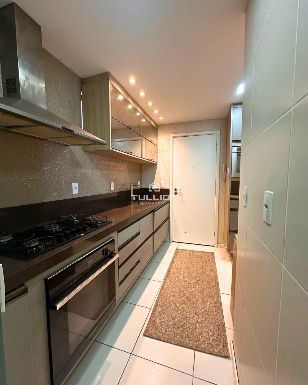 Apartamento de Alto Padrão na Ponta do Farol – Vista Mar Deslumbrante