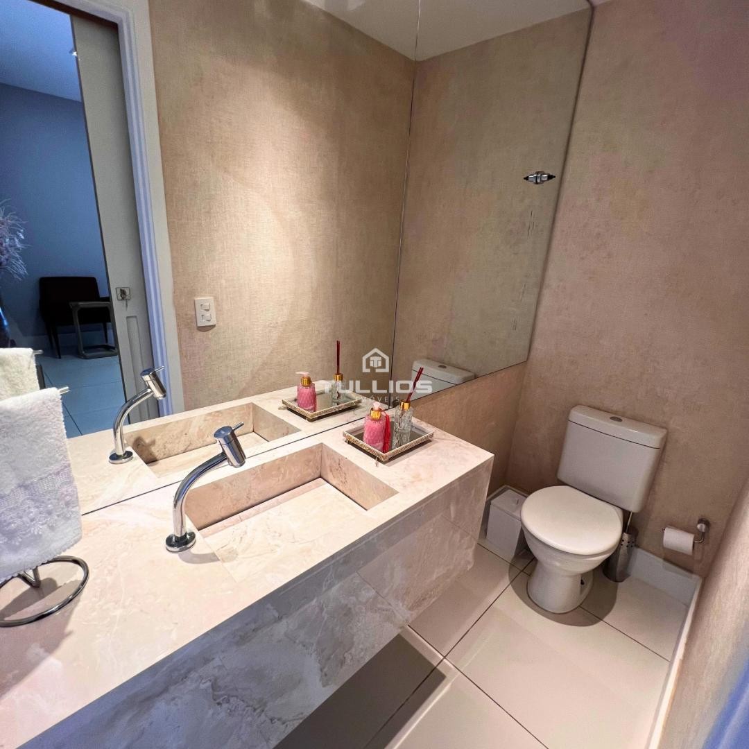 Apartamento à Venda na Península – Elegância e Vista Mar