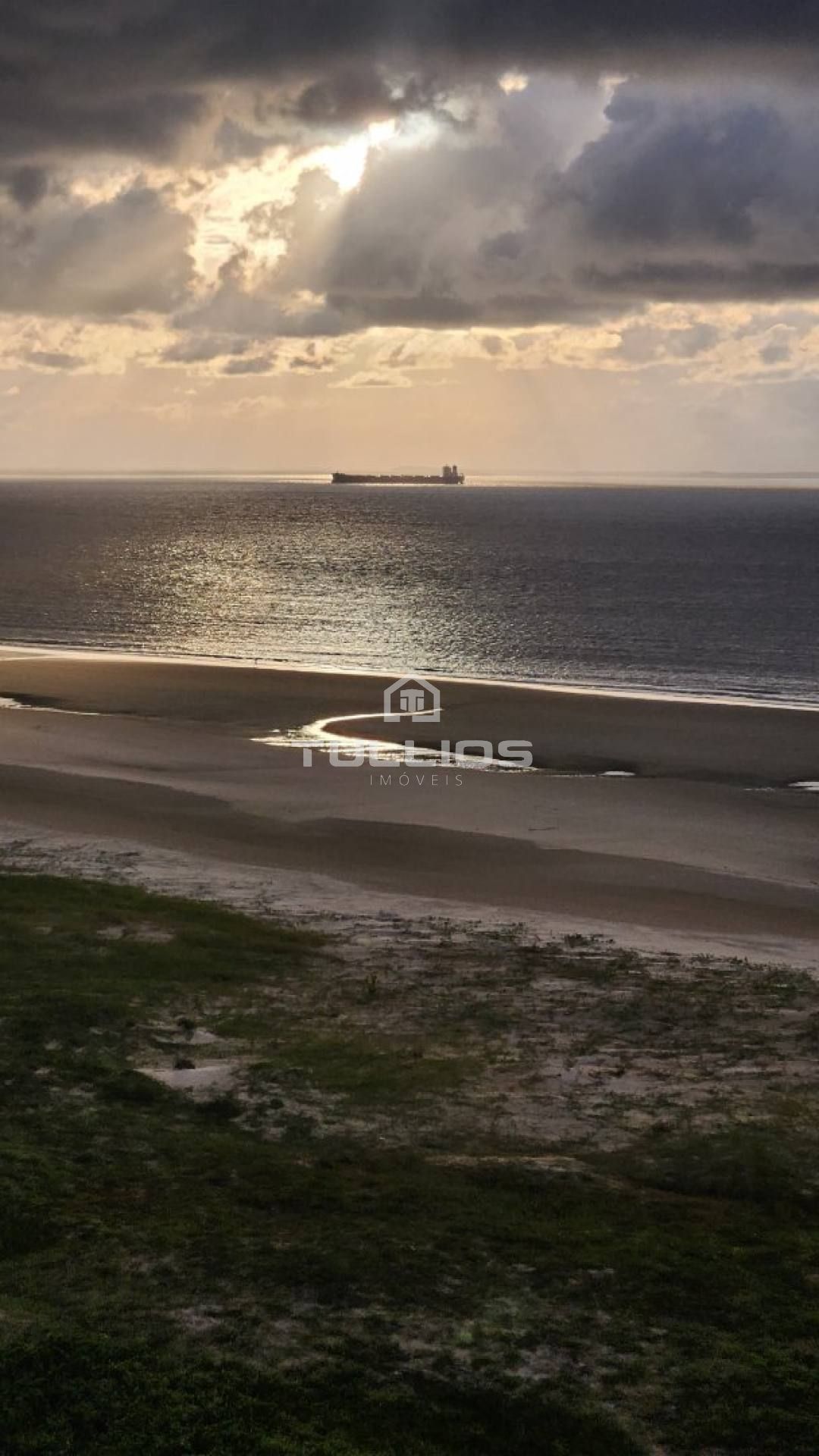 Venda - Apartamento com 4 suítes no Ponta D´Areia