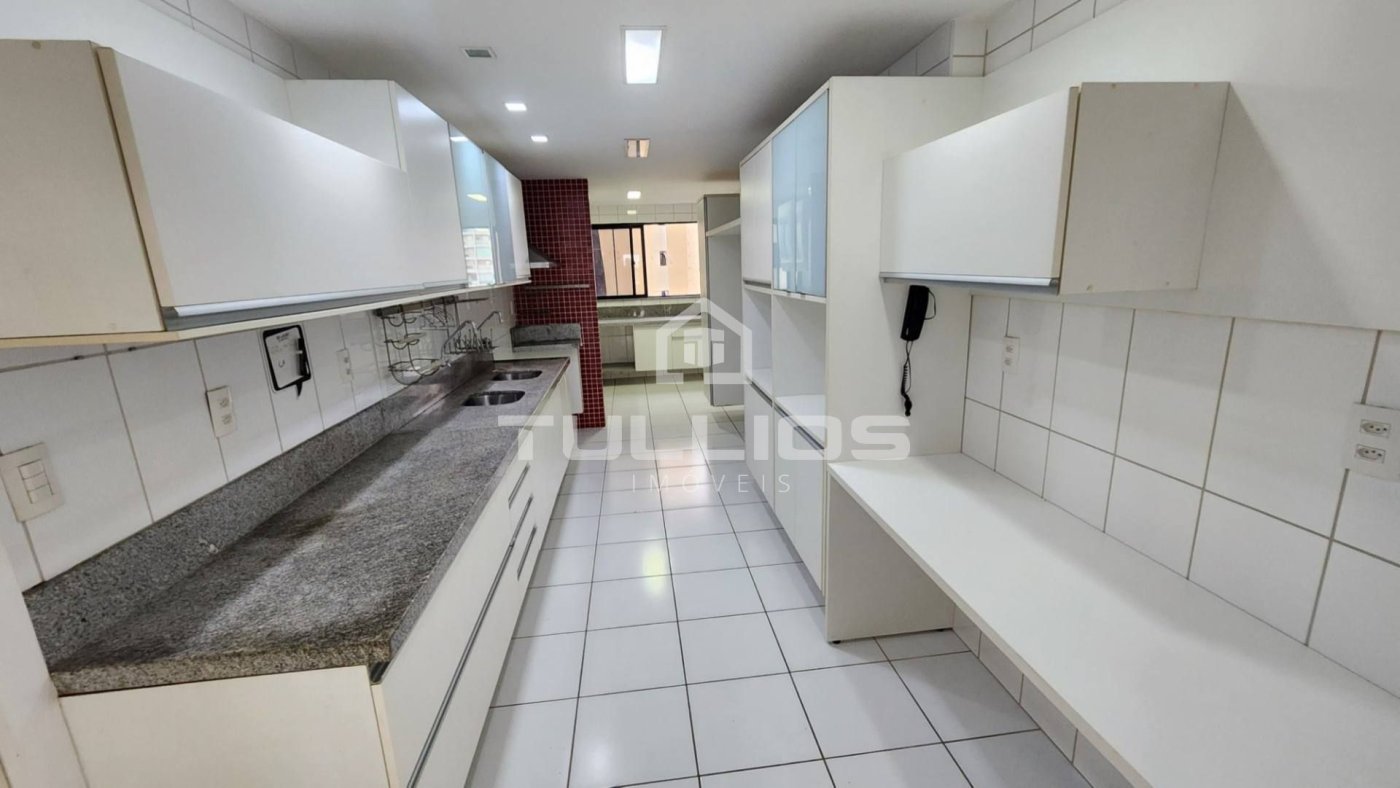 Venda - Apartamento com 4 suítes no Ponta D´Areia