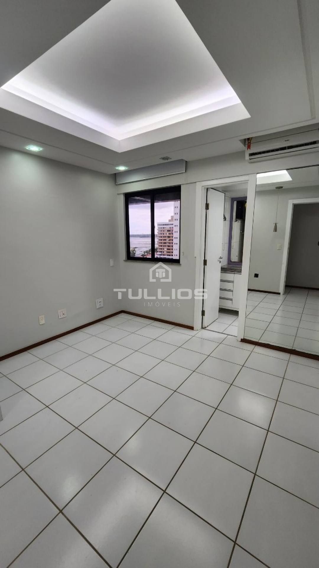 Venda - Apartamento com 4 suítes no Ponta D´Areia