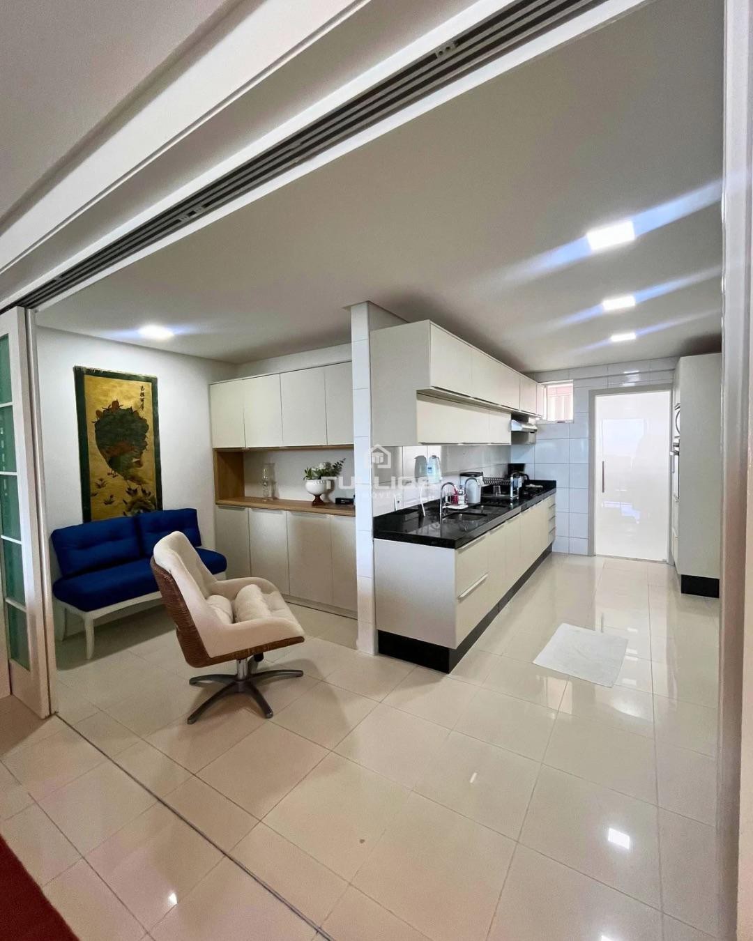 Luxuoso Apartamento à Venda – Vista Permanente para o Mar! 
