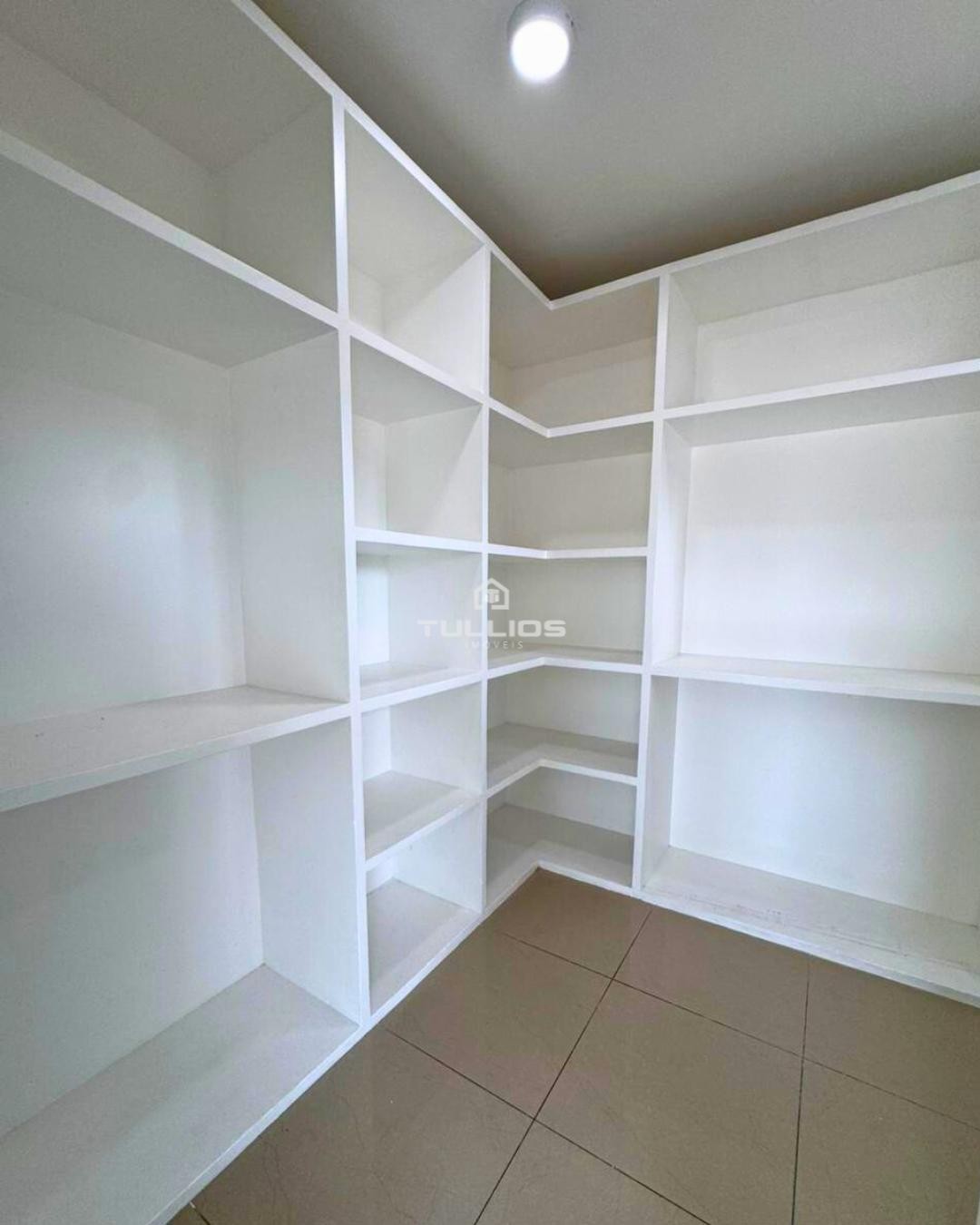  Casa à venda no Vinhais – Estilo, segurança e lazer em um só lugar!
