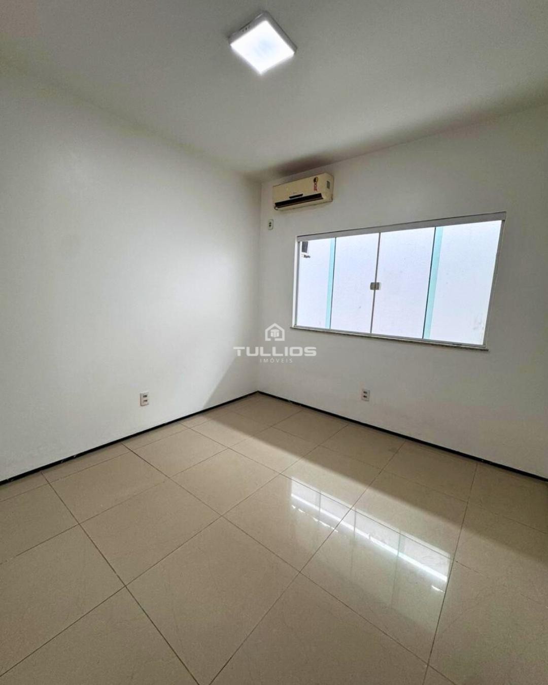  Casa à venda no Vinhais – Estilo, segurança e lazer em um só lugar!