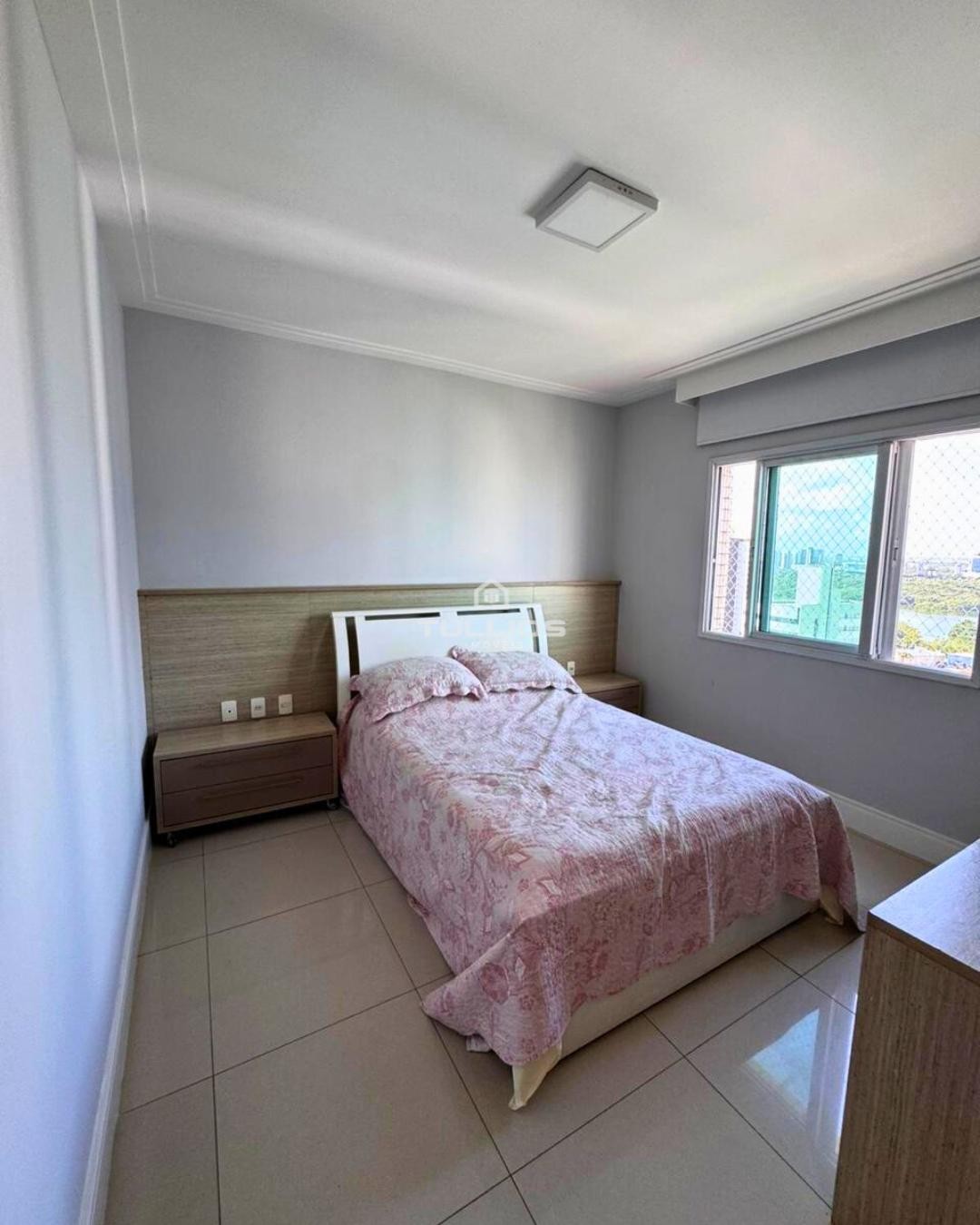 Apartamento à venda no Farol da Ilha – Vista deslumbrante, conforto e elegância em cada ambiente!