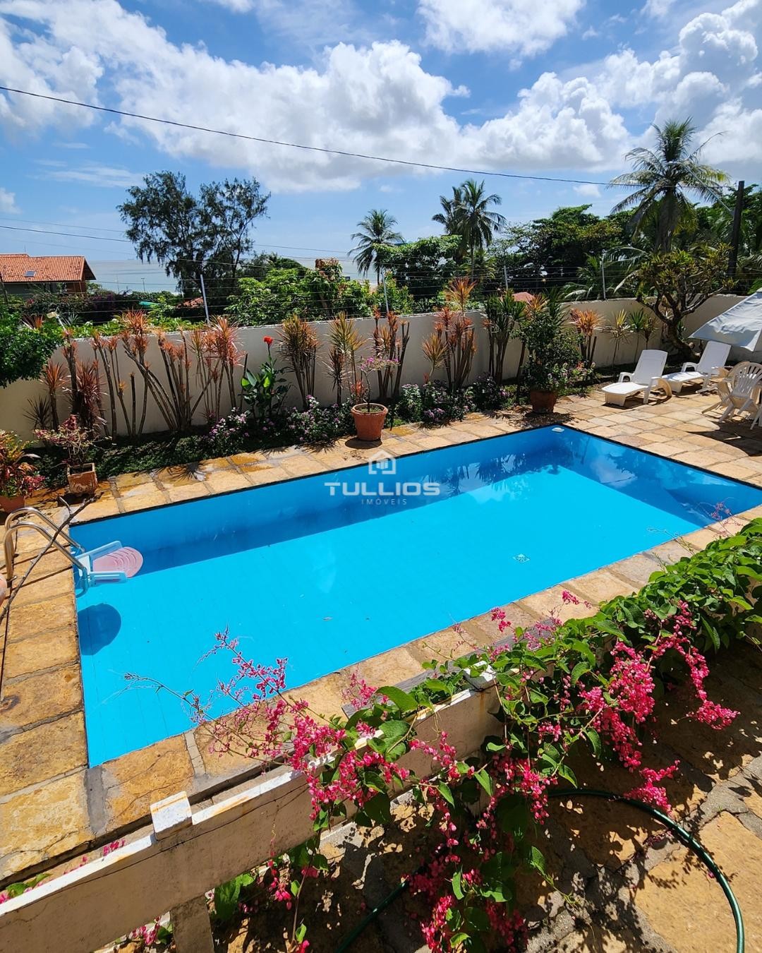 Belíssima Casa com Vista Mar à Venda no Olho D’Água!