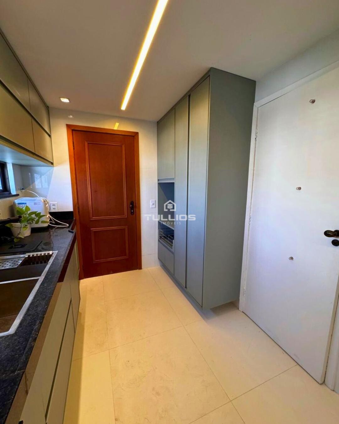 Apartamento à Venda no Renascença – Vista Mar e Sofisticação em Cada Detalhe! 🌅