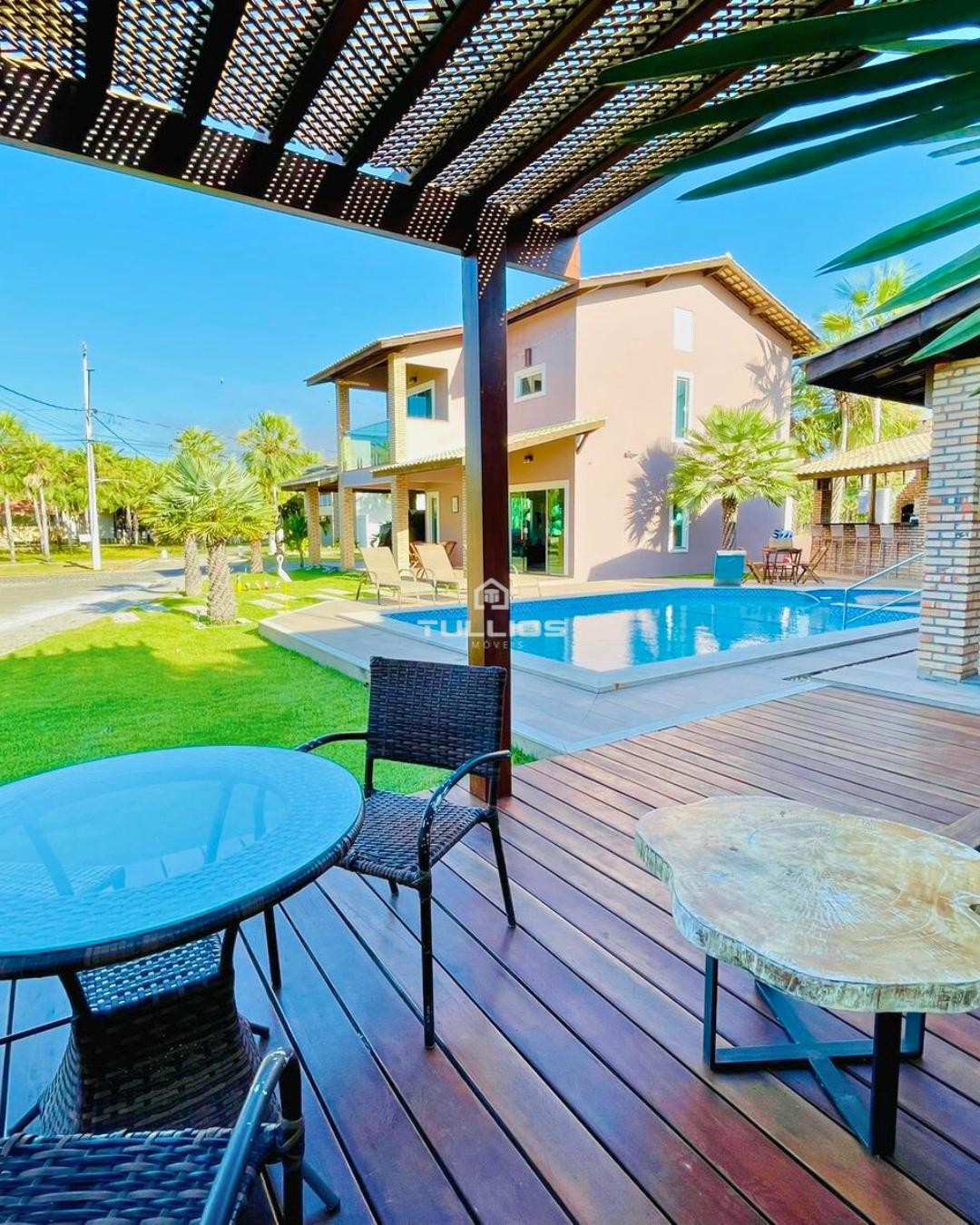 Casa de Alto Padrão à Venda - Barreirinhas/MA
