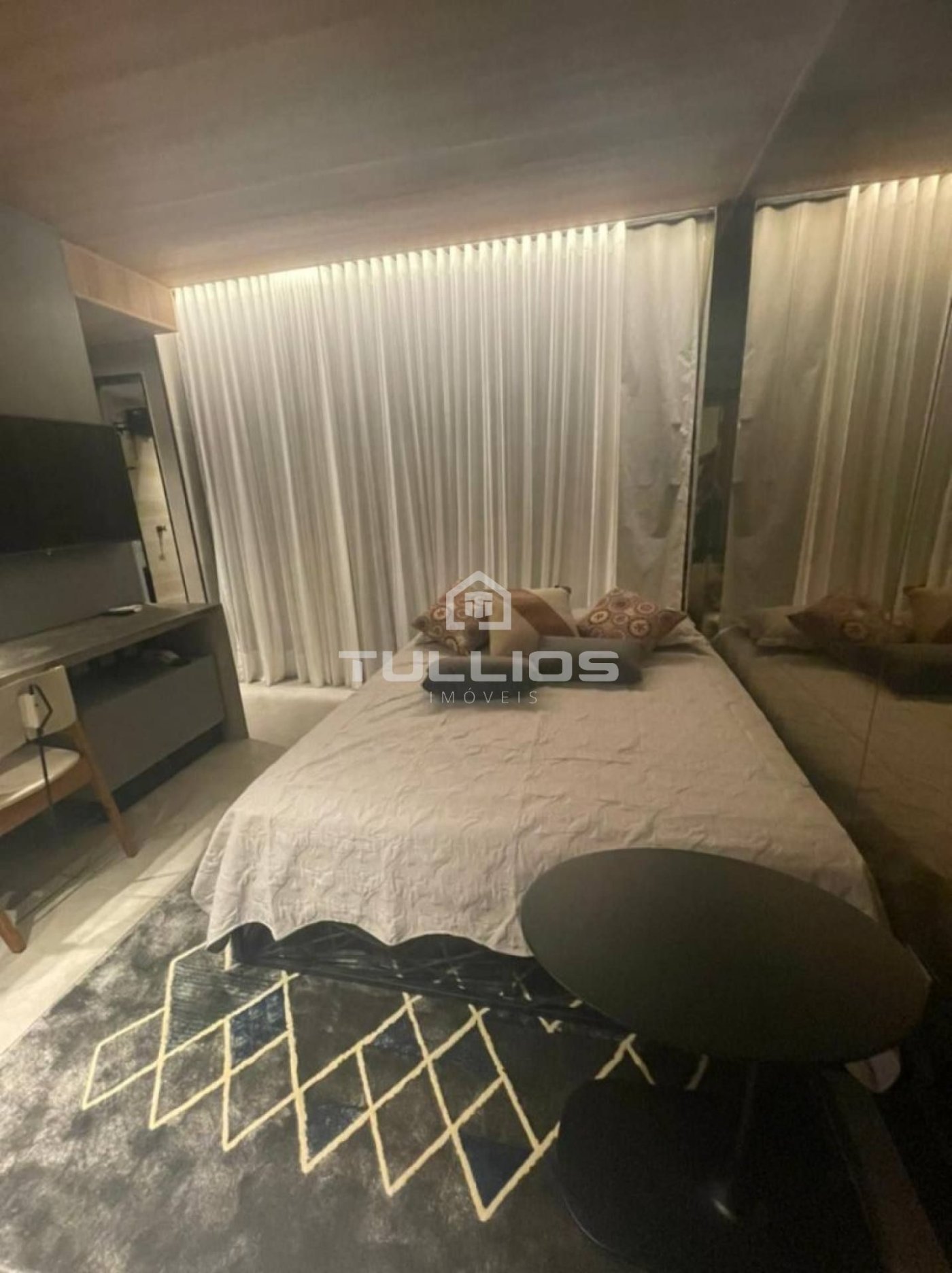 Venda - Apartamento na Av dos Holandeses