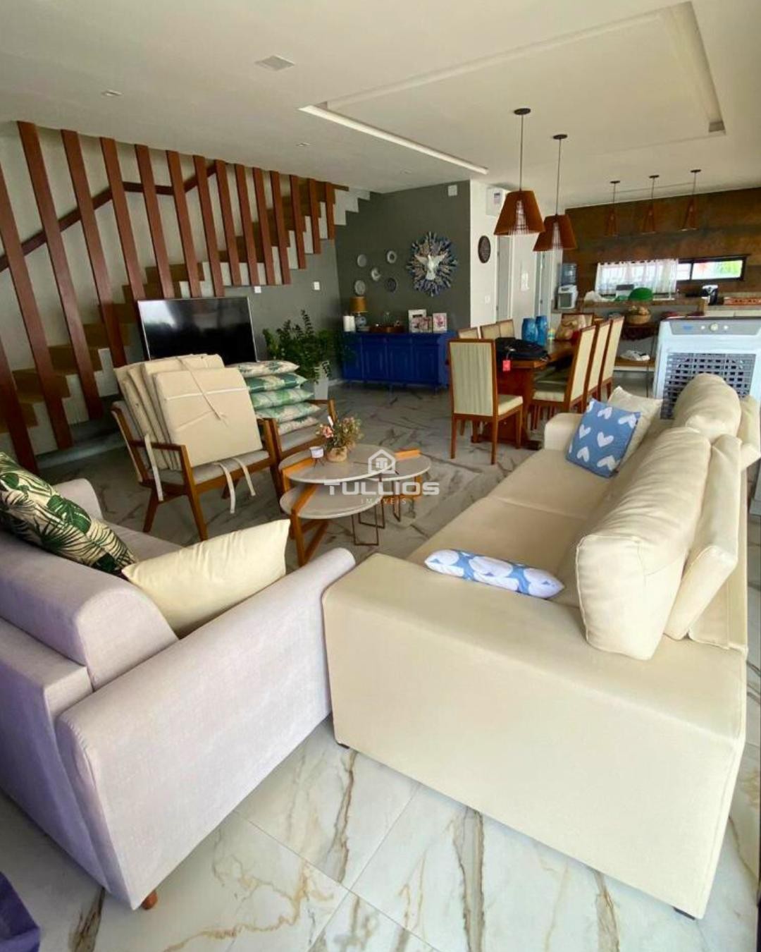 Casa à venda em Barreirinhas – Conforto, espaço e lazer no coração dos Lençóis.