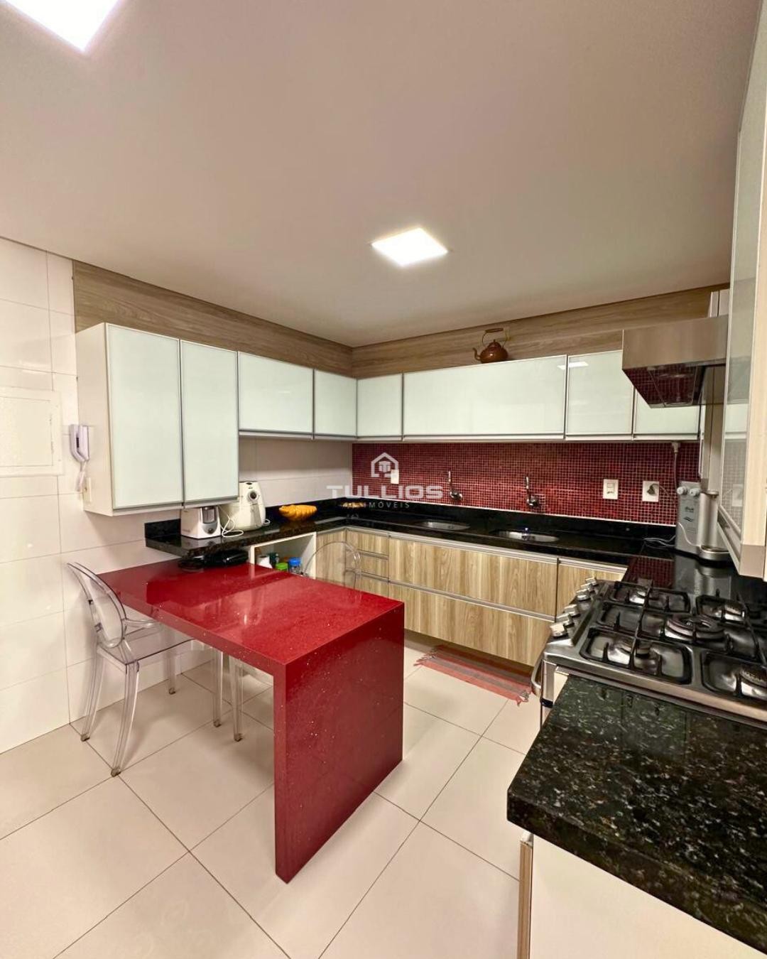Jardim Renascença -Apartamento alto padrão, com vista para o mar e excelente localização!