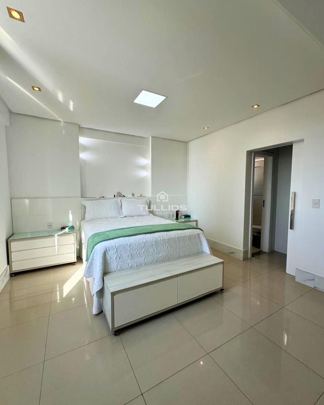 Jardim Renascença -Apartamento alto padrão, com vista para o mar e excelente localização!