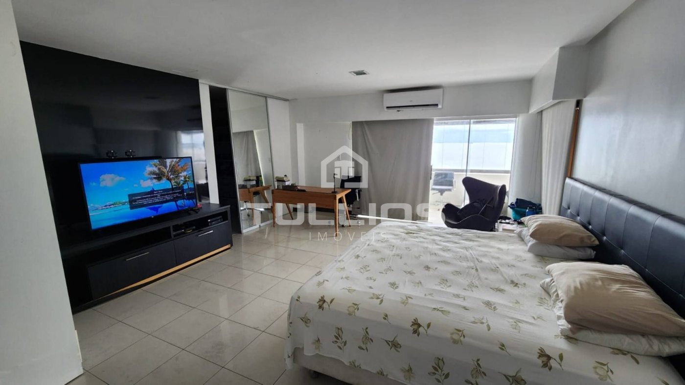 Apartamento à venda com 4 Suítes na Ponta do Farol