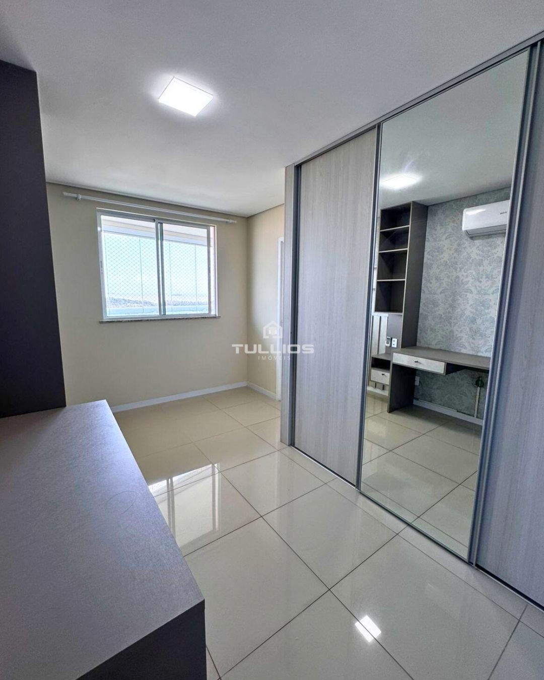 APARTAMENTO À VENDA NO RENASCENÇA – FRENTE MAR