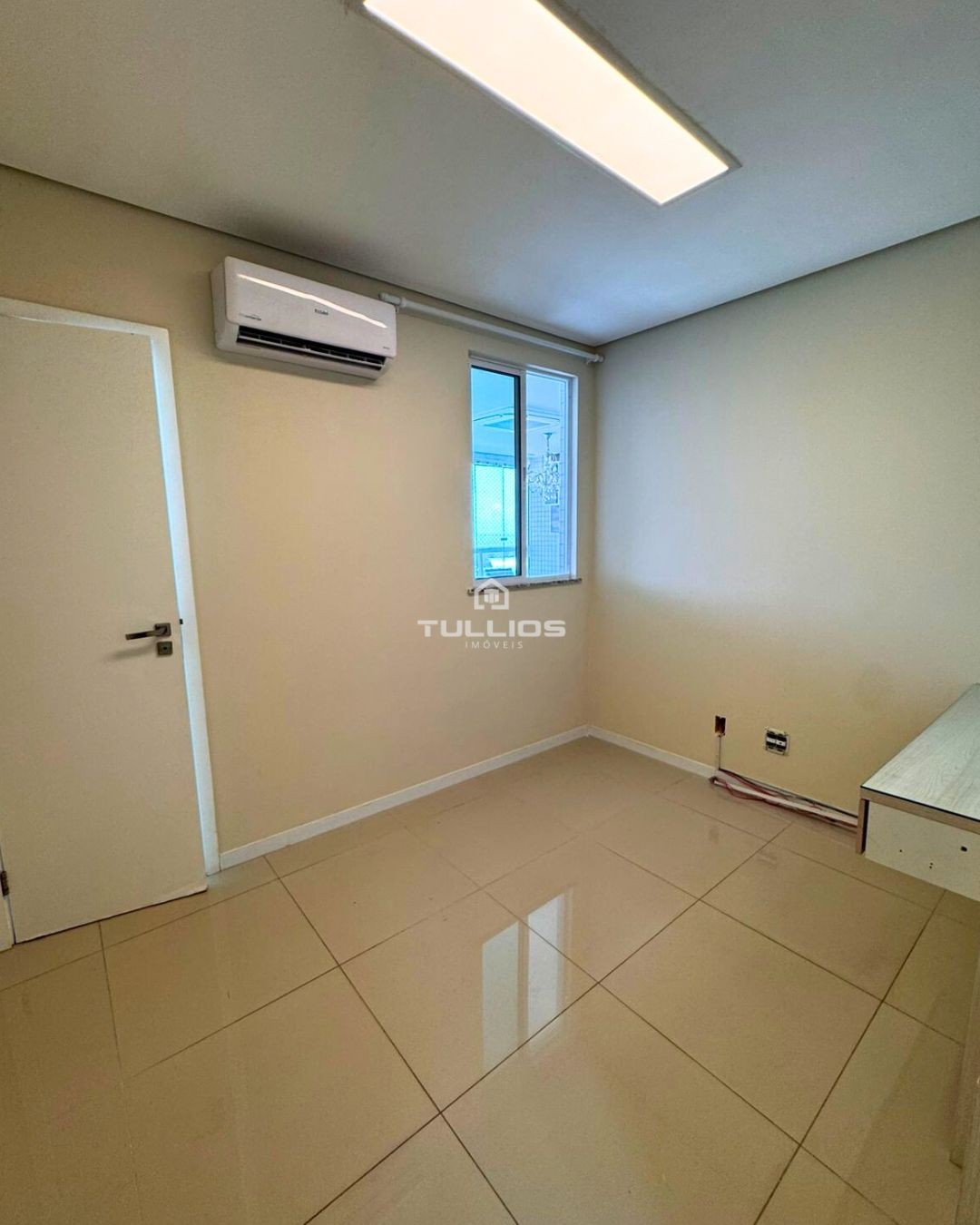 APARTAMENTO À VENDA NO RENASCENÇA – FRENTE MAR