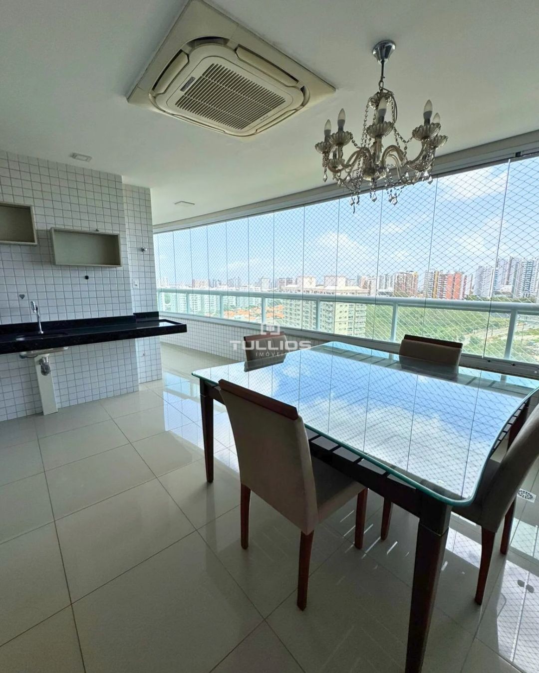 APARTAMENTO À VENDA NO RENASCENÇA – FRENTE MAR