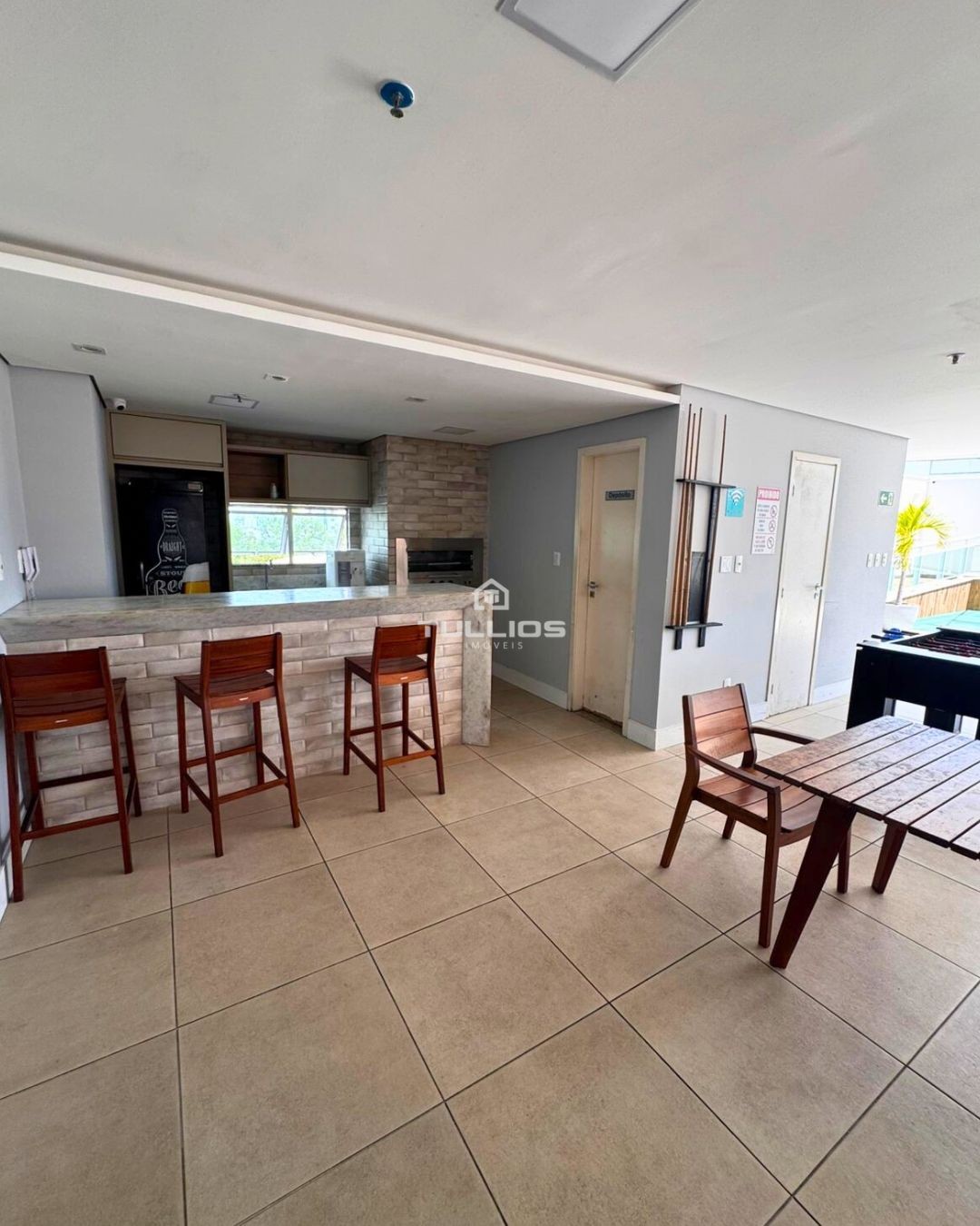 APARTAMENTO À VENDA NO RENASCENÇA – FRENTE MAR