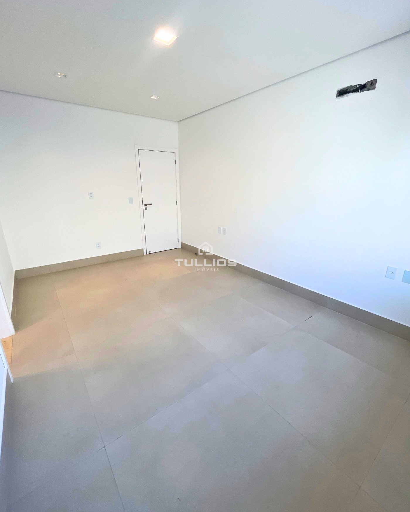 Casa Duplex de Alto Padrão – Alphaville