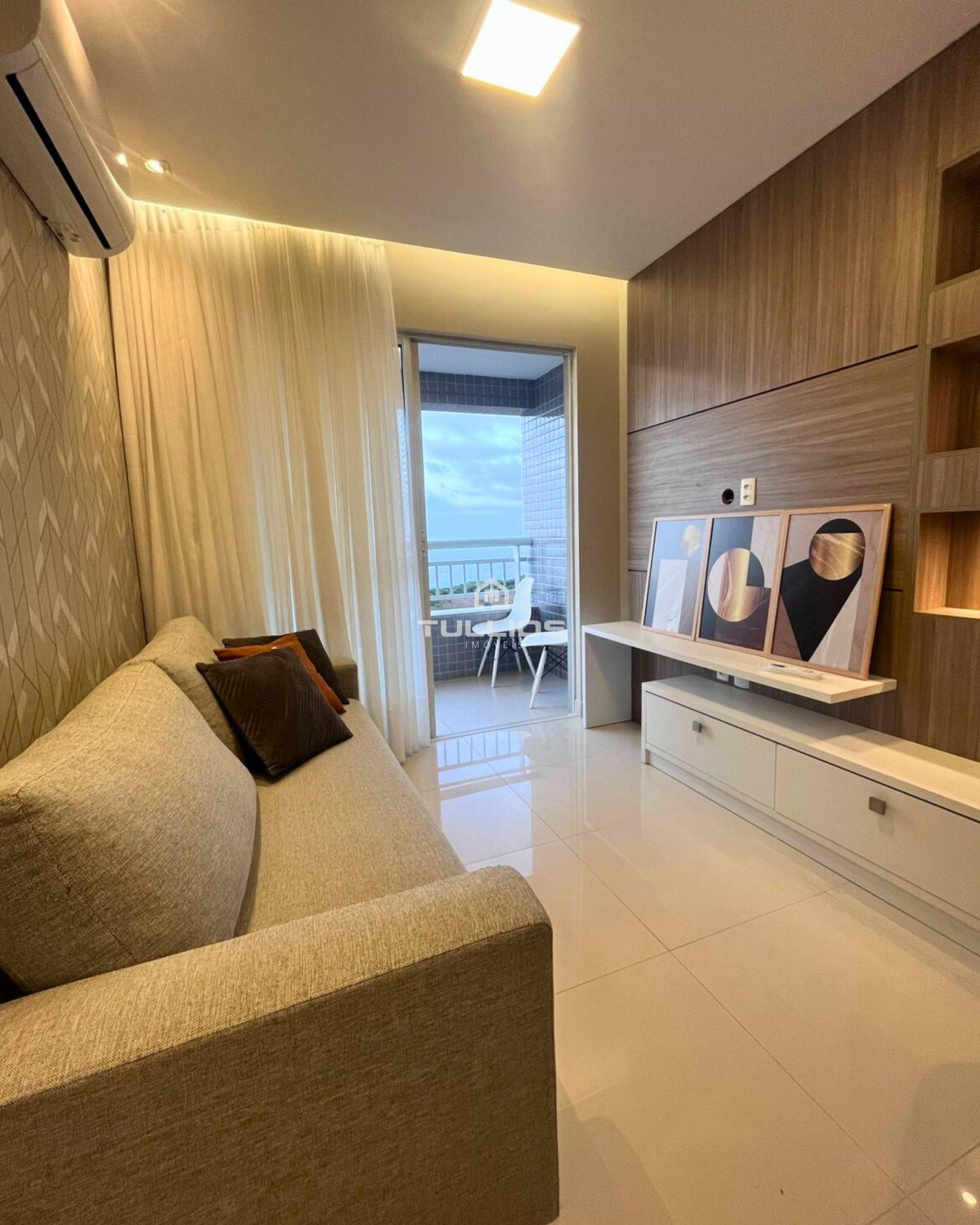 Belíssimo apartamento mobiliado com vista para o mar!