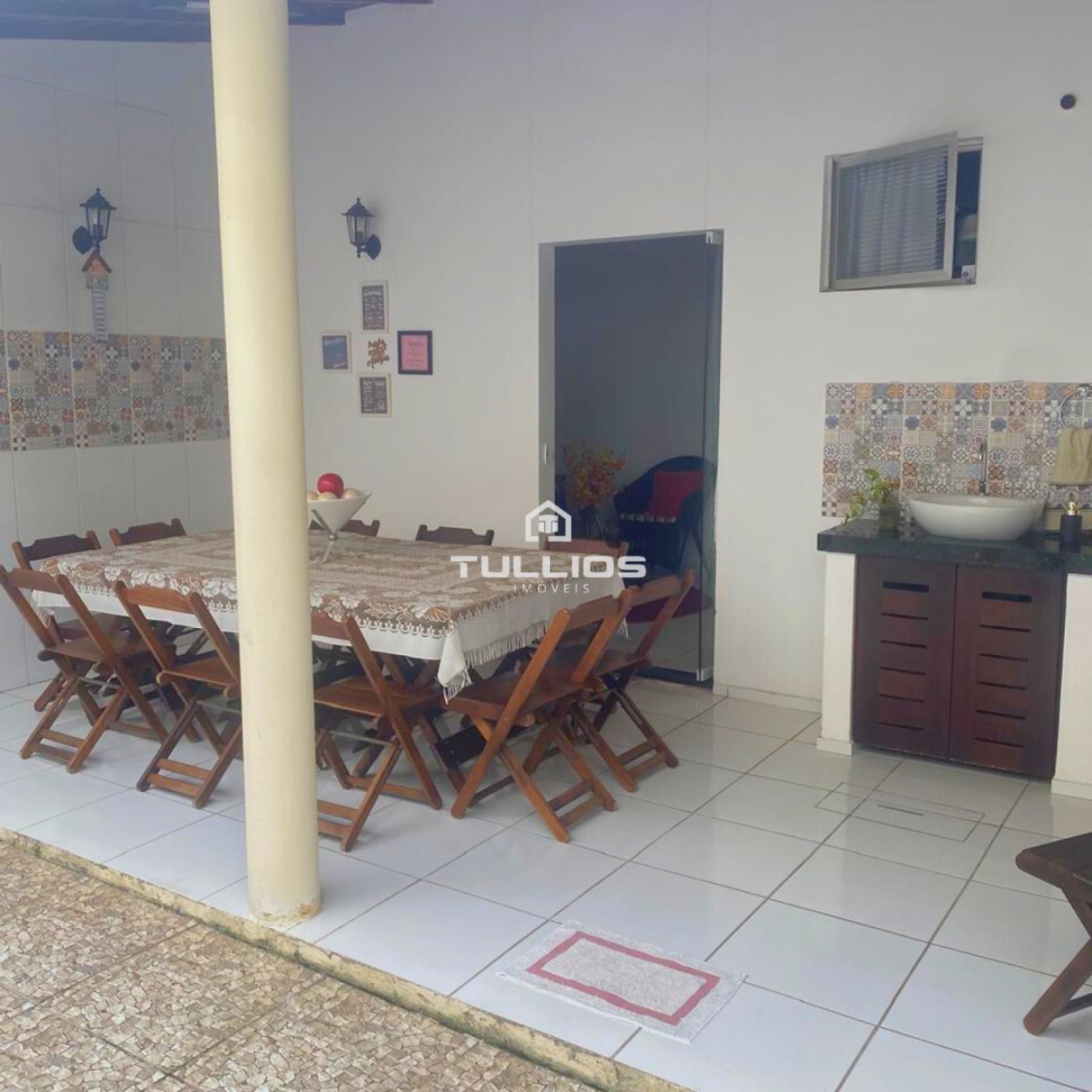 Venda - Casa com 4 quartos (1 suíte) no Planalto Vinhais