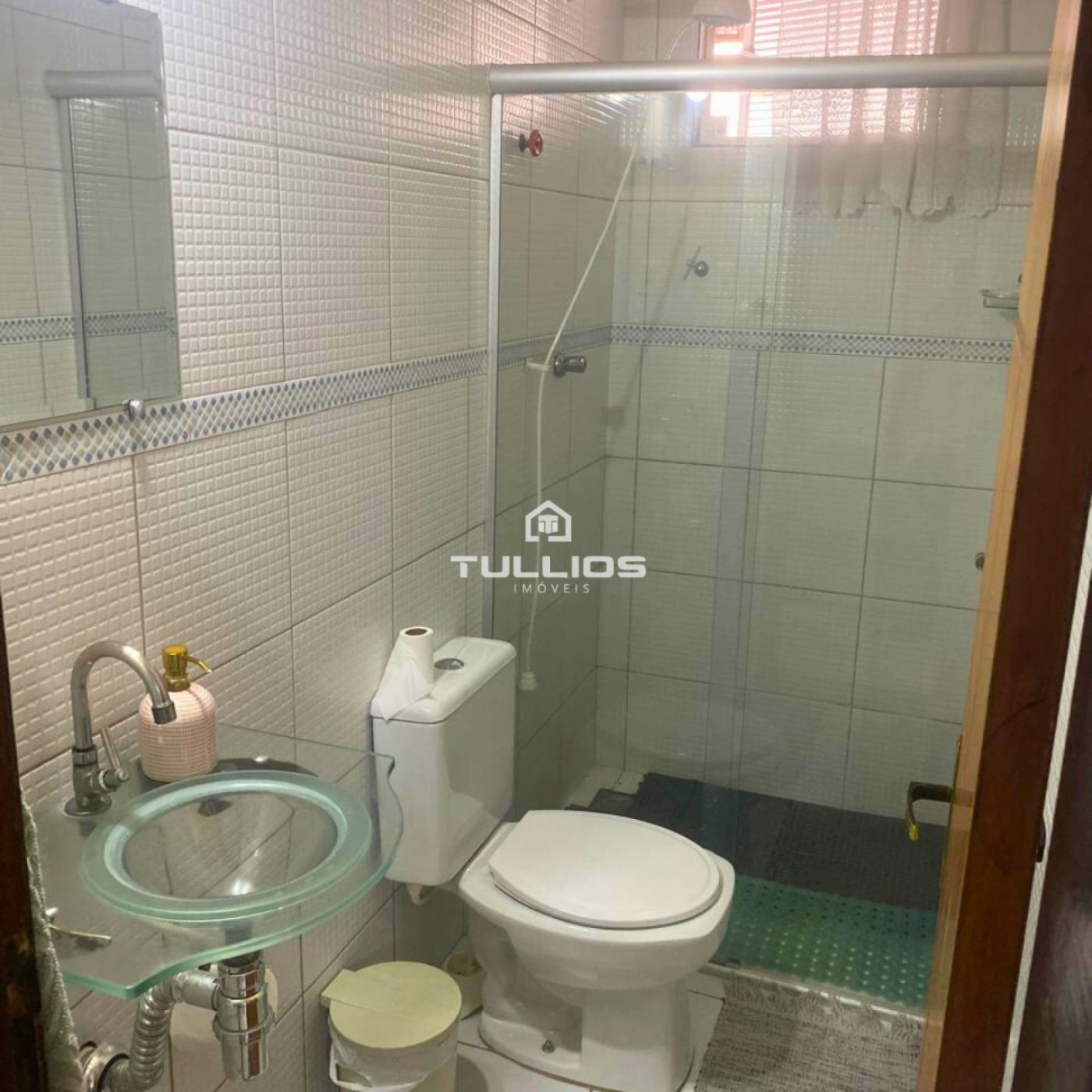 Venda - Casa com 4 quartos (1 suíte) no Planalto Vinhais