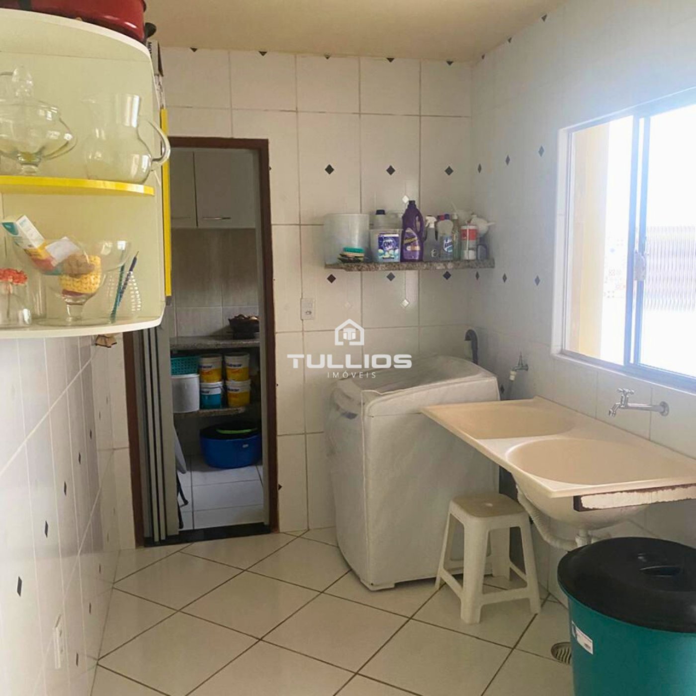 Venda - Casa com 4 quartos (1 suíte) no Planalto Vinhais