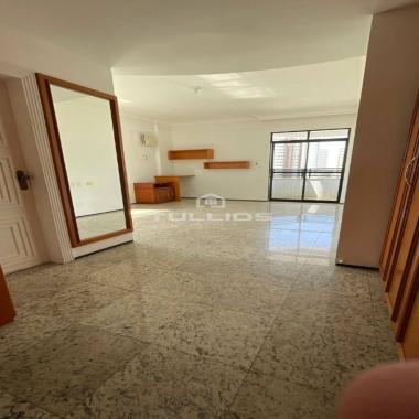 Venda - Apartamento com 3 suítes no Renascença