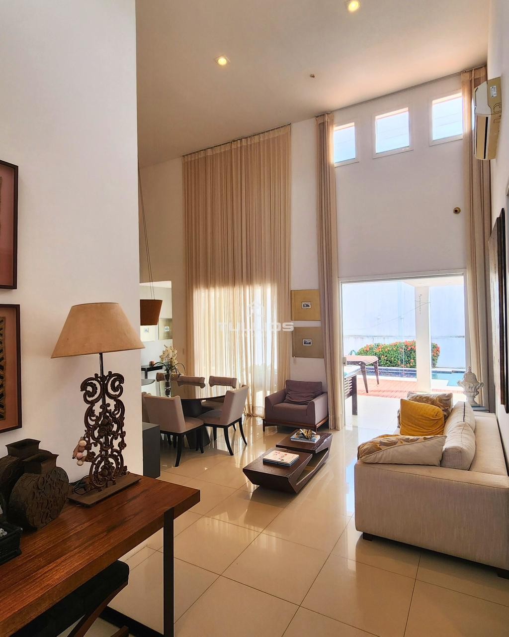 CASA EM CONDOMÍNIO – AV. MÁRIO ANDREAZZA