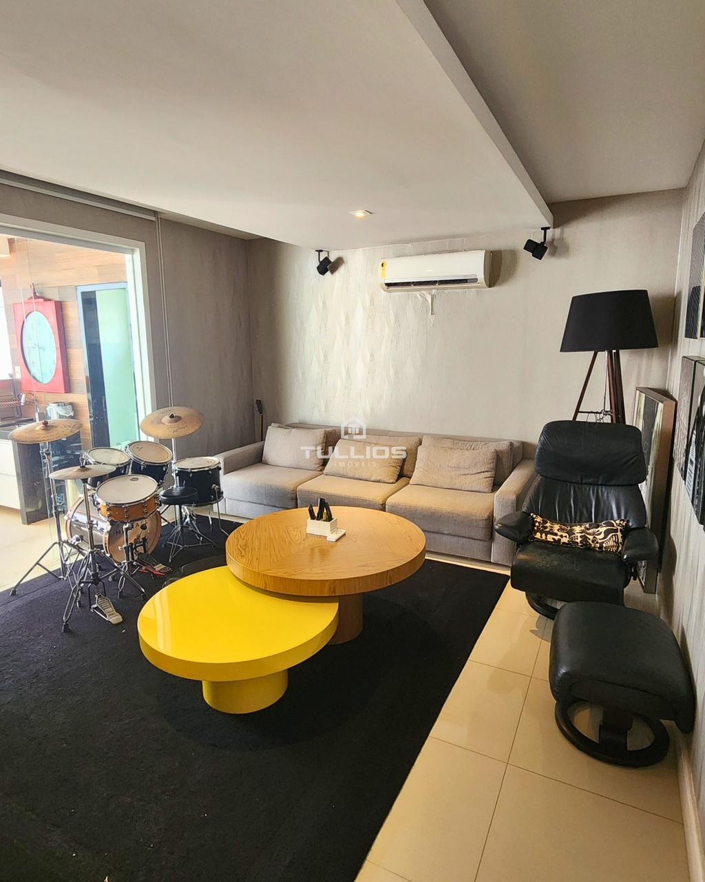 CASA EM CONDOMÍNIO – AV. MÁRIO ANDREAZZA