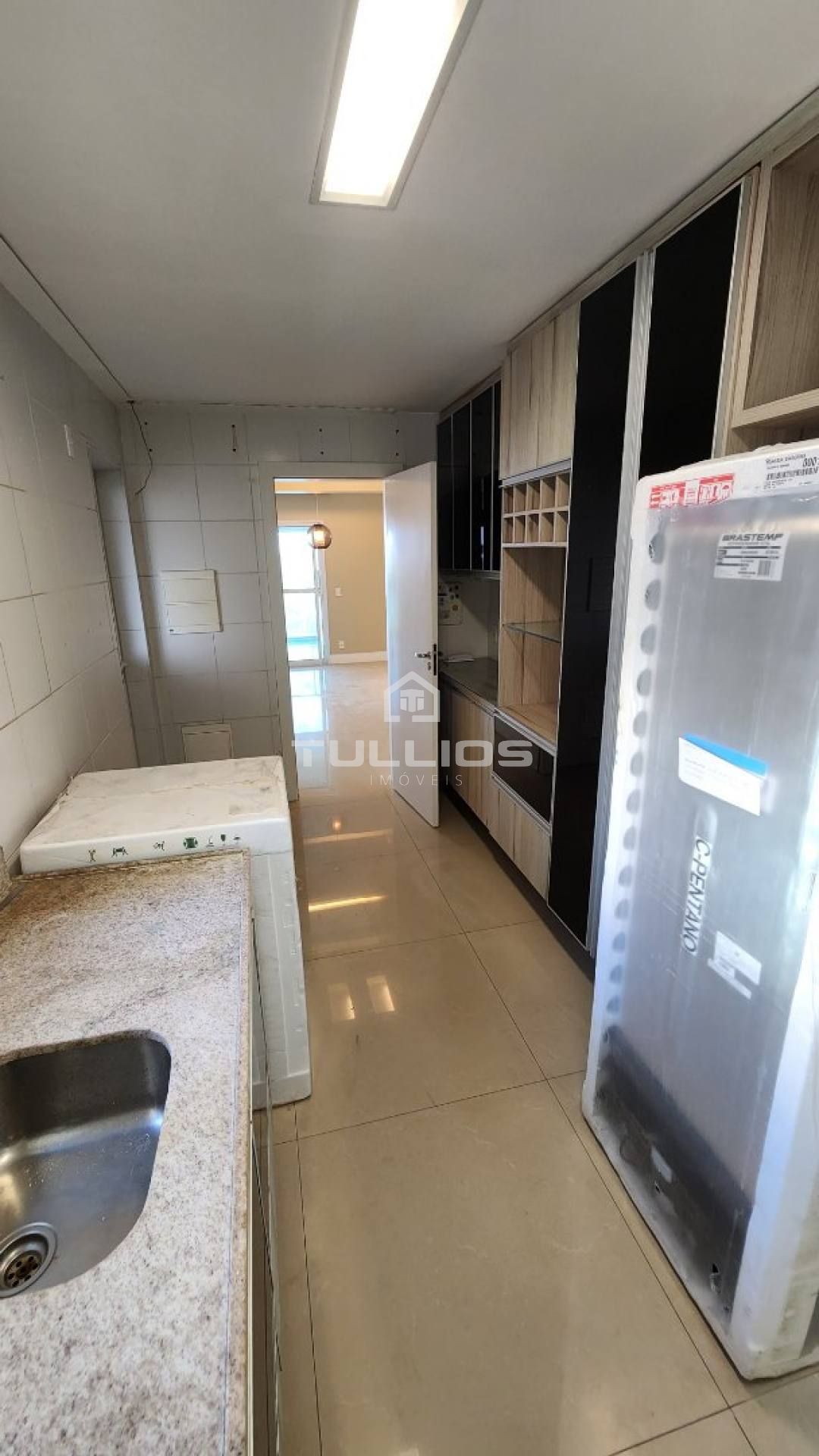 Venda - Apartamento com 3 suítes no Farol da Ilha, Ponta D´Areia