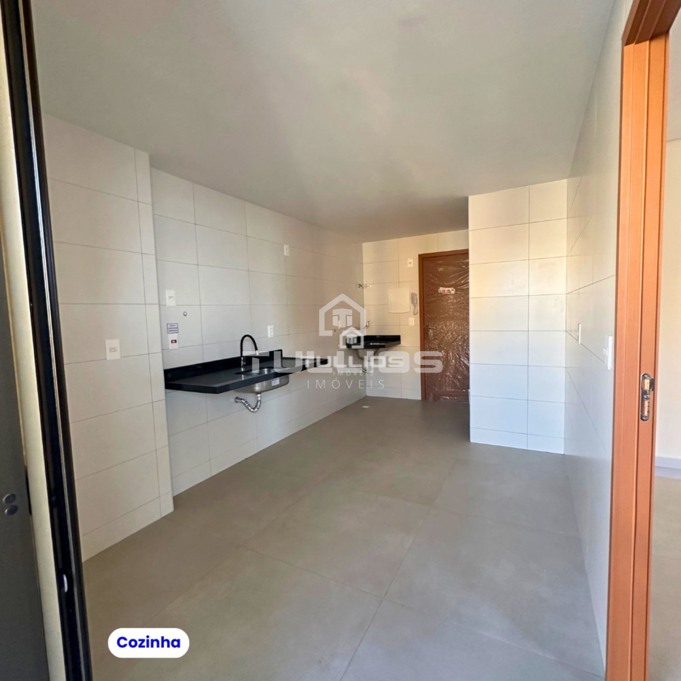 Venda- apartamento com 3 suítes na Ponta do Farol