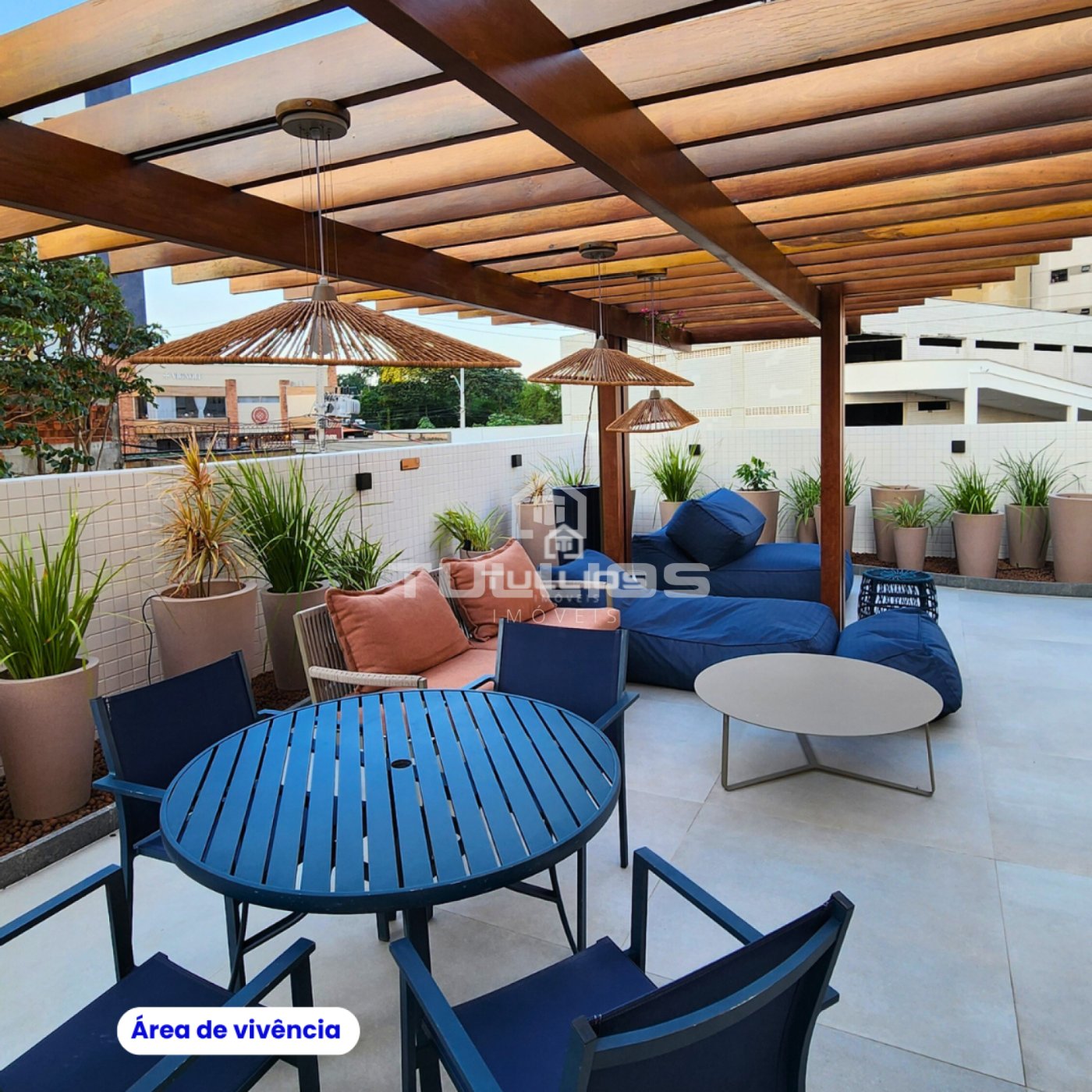 Venda- apartamento com 3 suítes na Ponta do Farol
