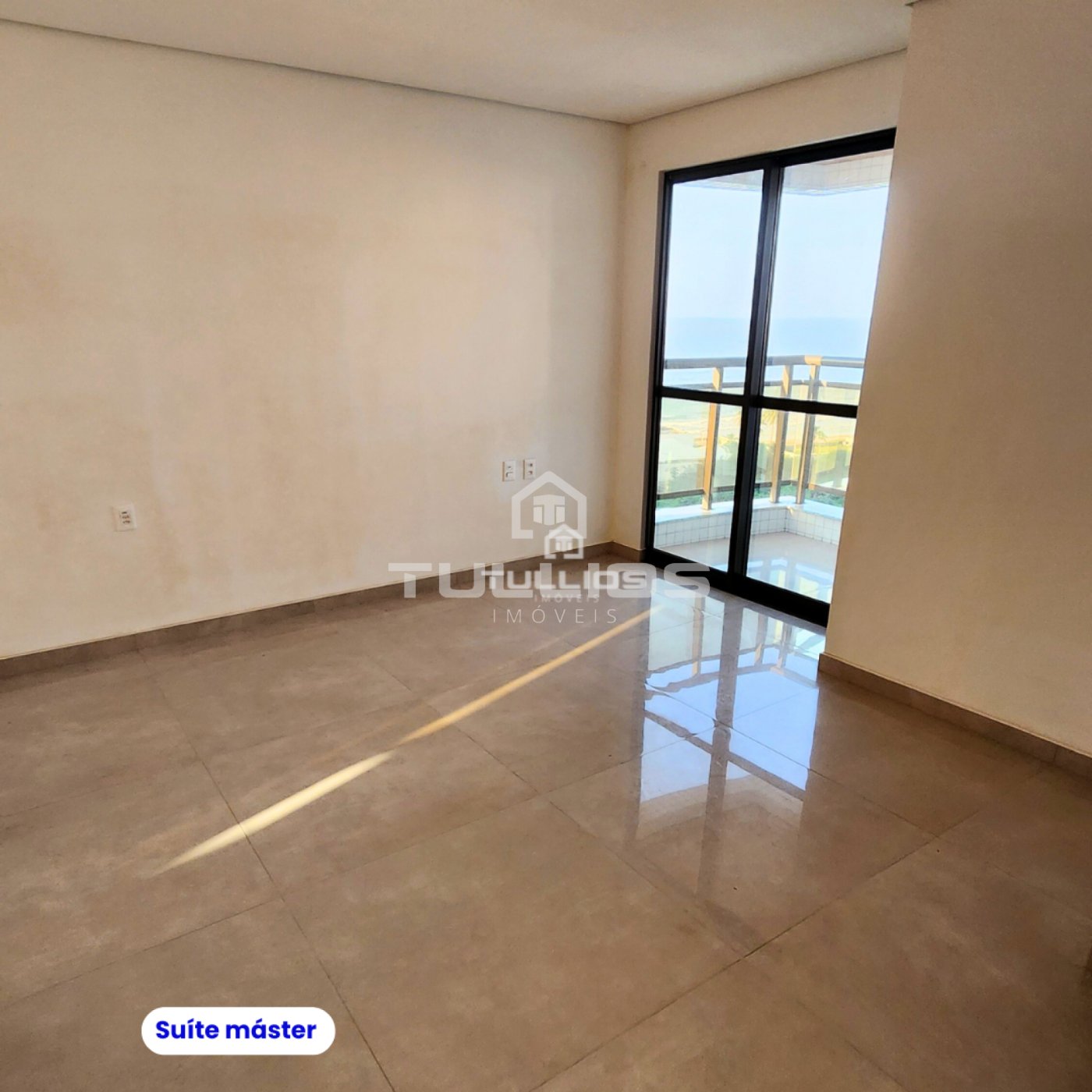 Venda- apartamento com 3 suítes na Ponta do Farol