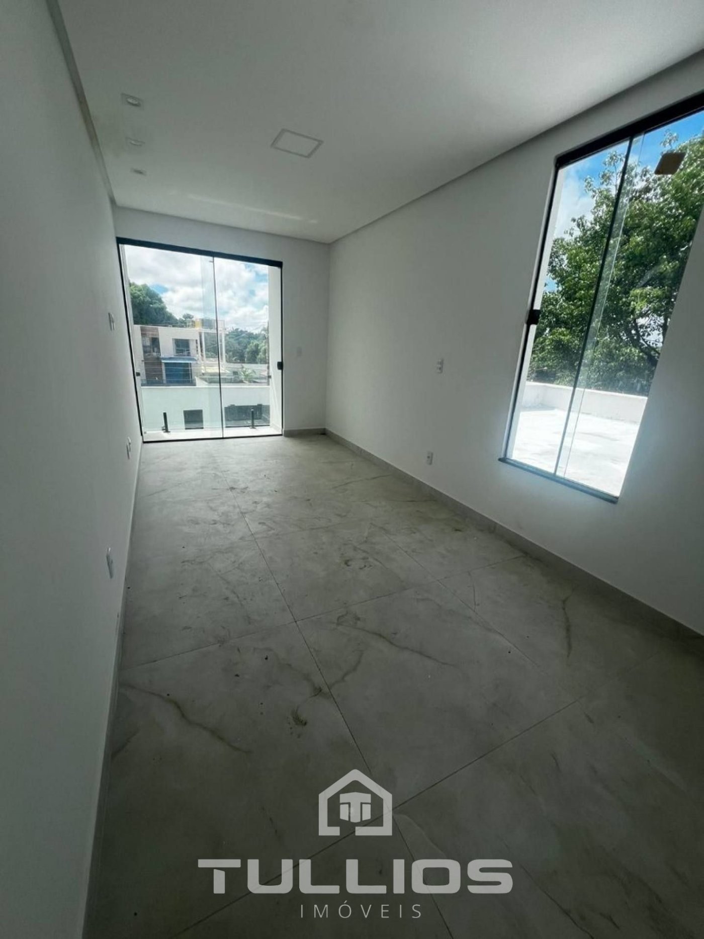 VENDA - Casa Duplex no Araçagy