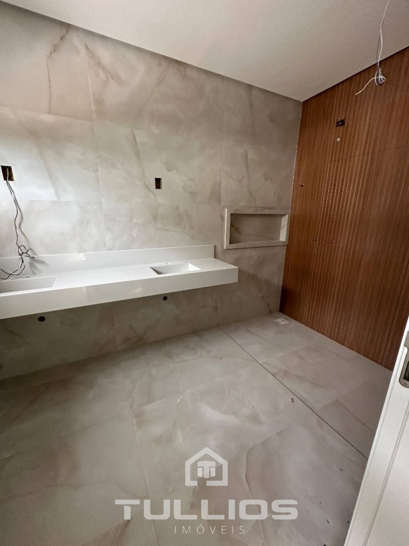 Casa Duplex a Venda no Condomínio Damha Araçagy