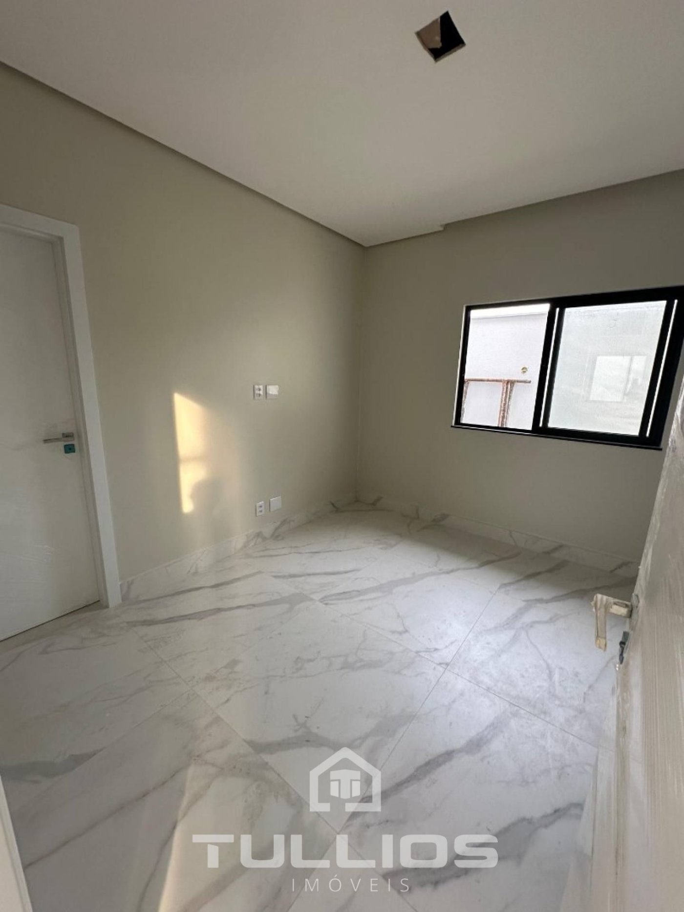 Casa Duplex a Venda no Condomínio Damha Araçagy