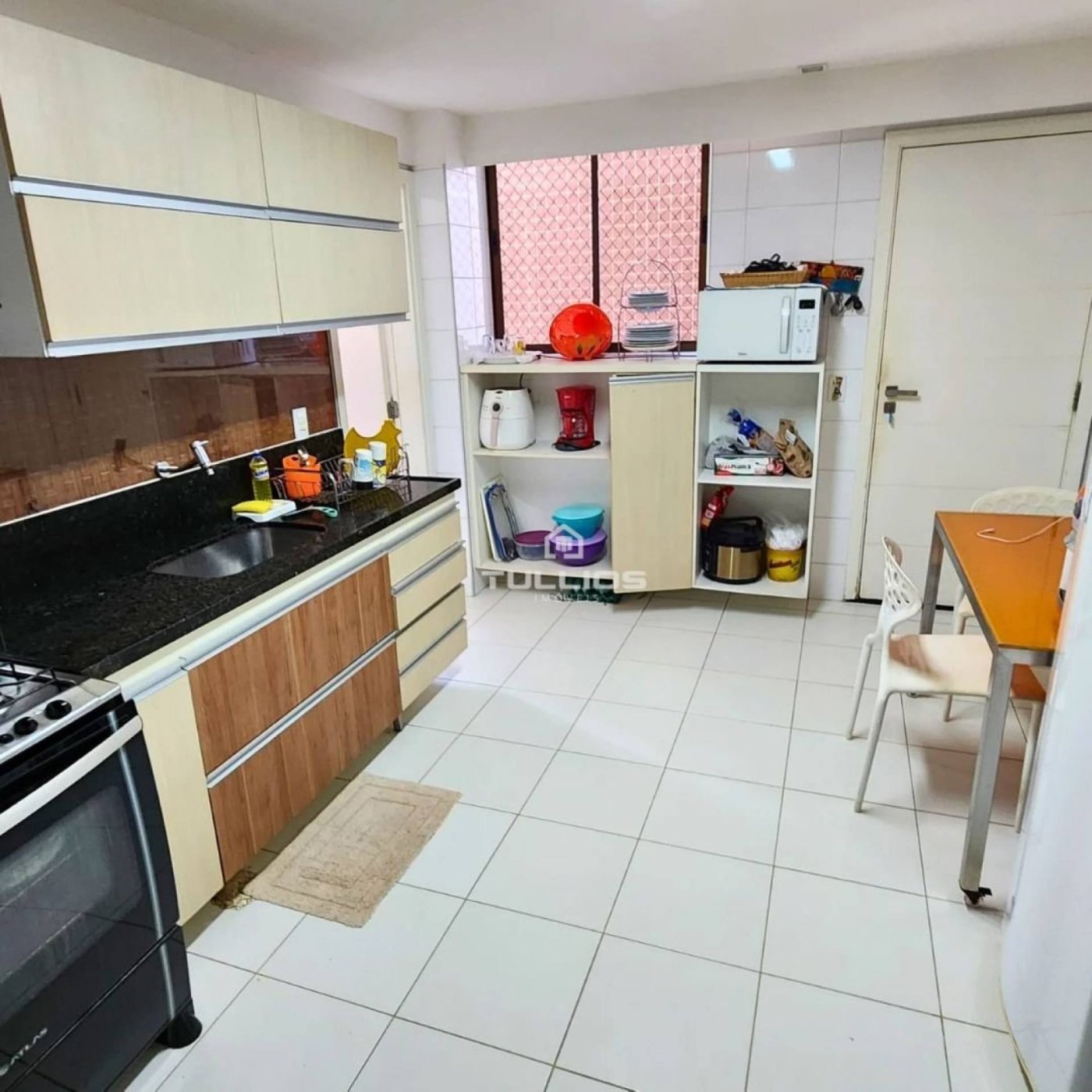Apartamento no condomínio Turmalina