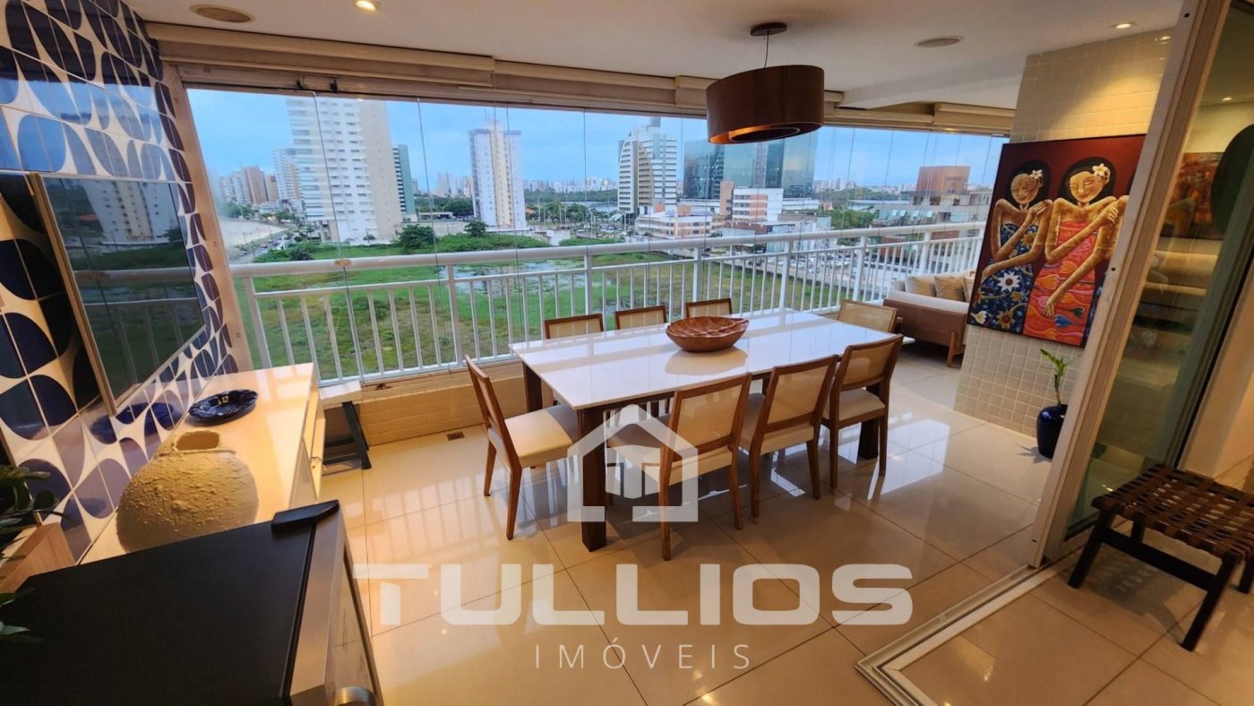 Viva o horizonte infinito: Apartamento de Luxo com Vista Eterna para o Mar!