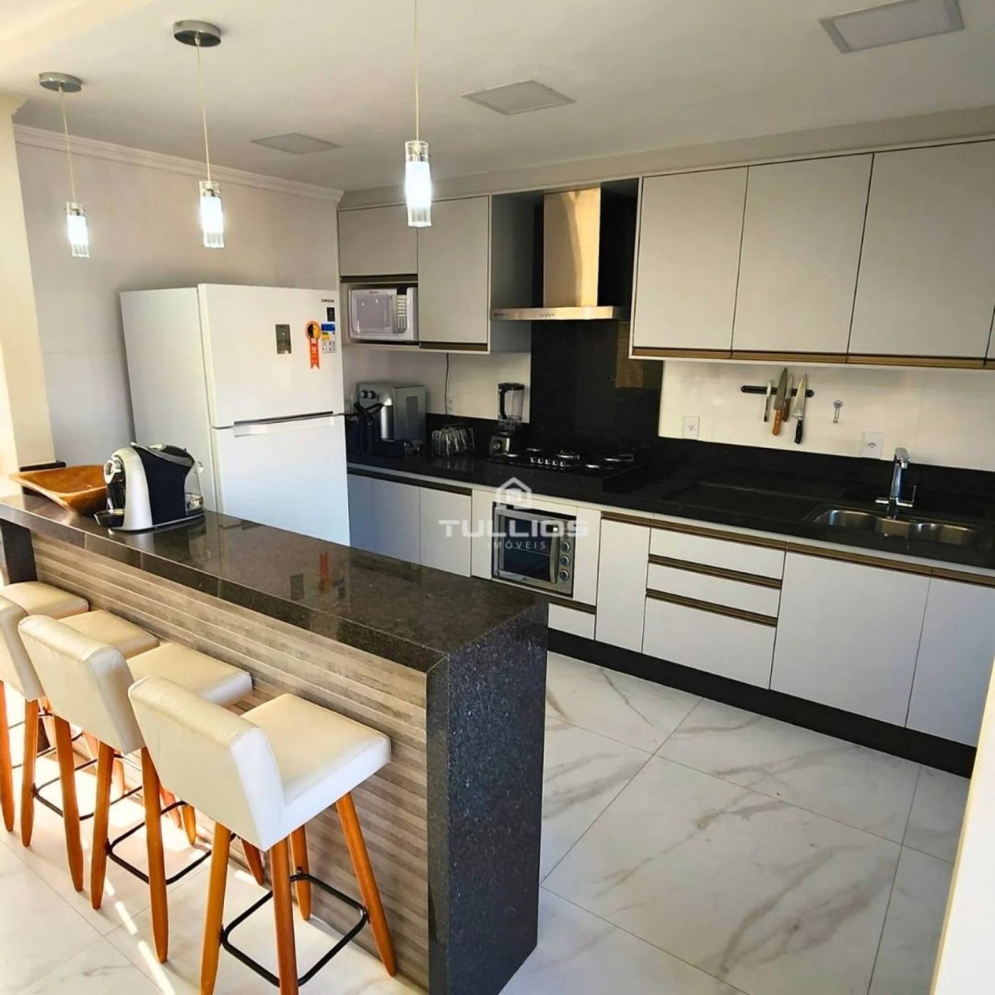 Cobertura duplex no Calhau - Barão de Cocais
